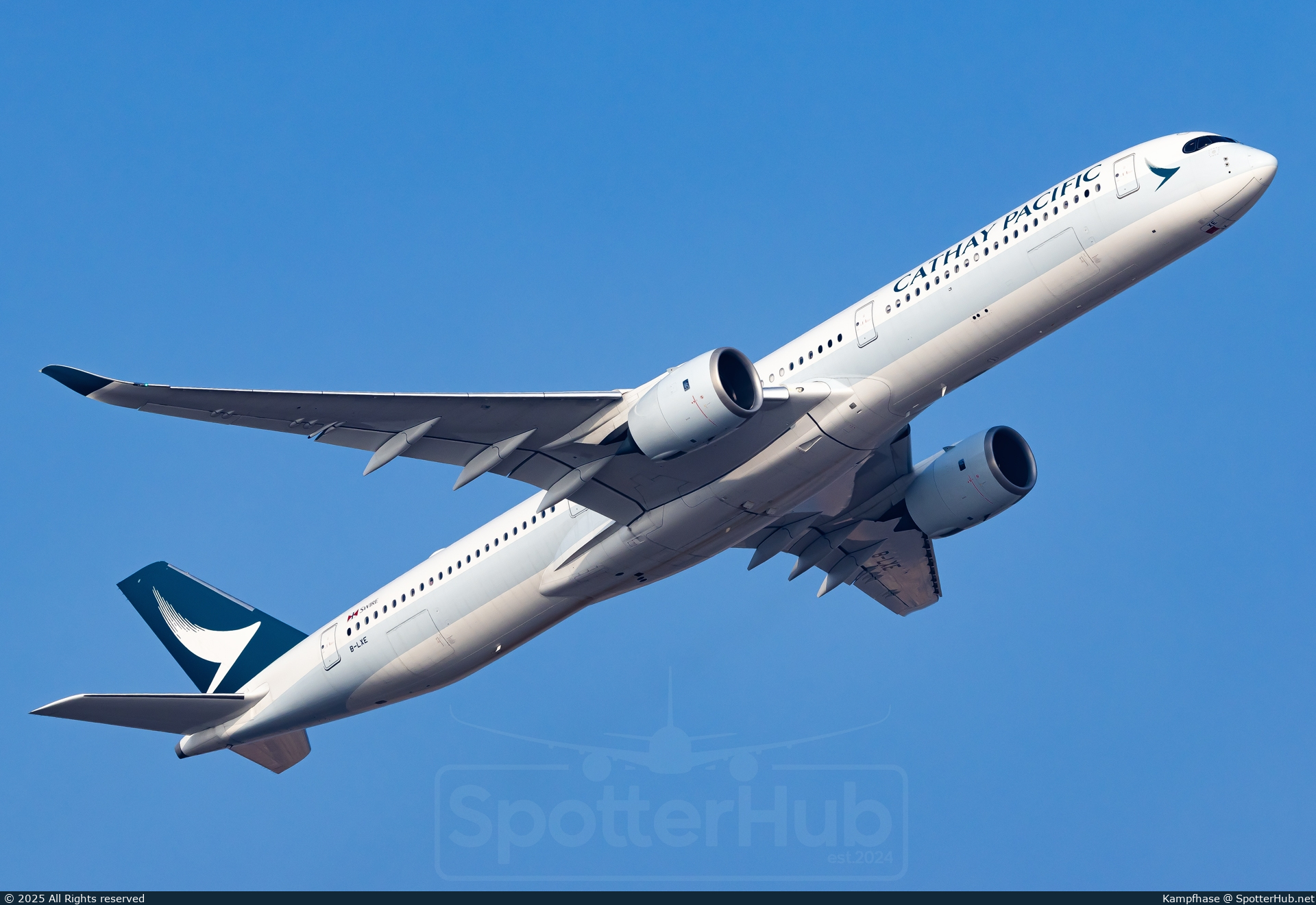 Photo of B-LXE - Airbus A350-1041 operated by Cathay Pacific Airways