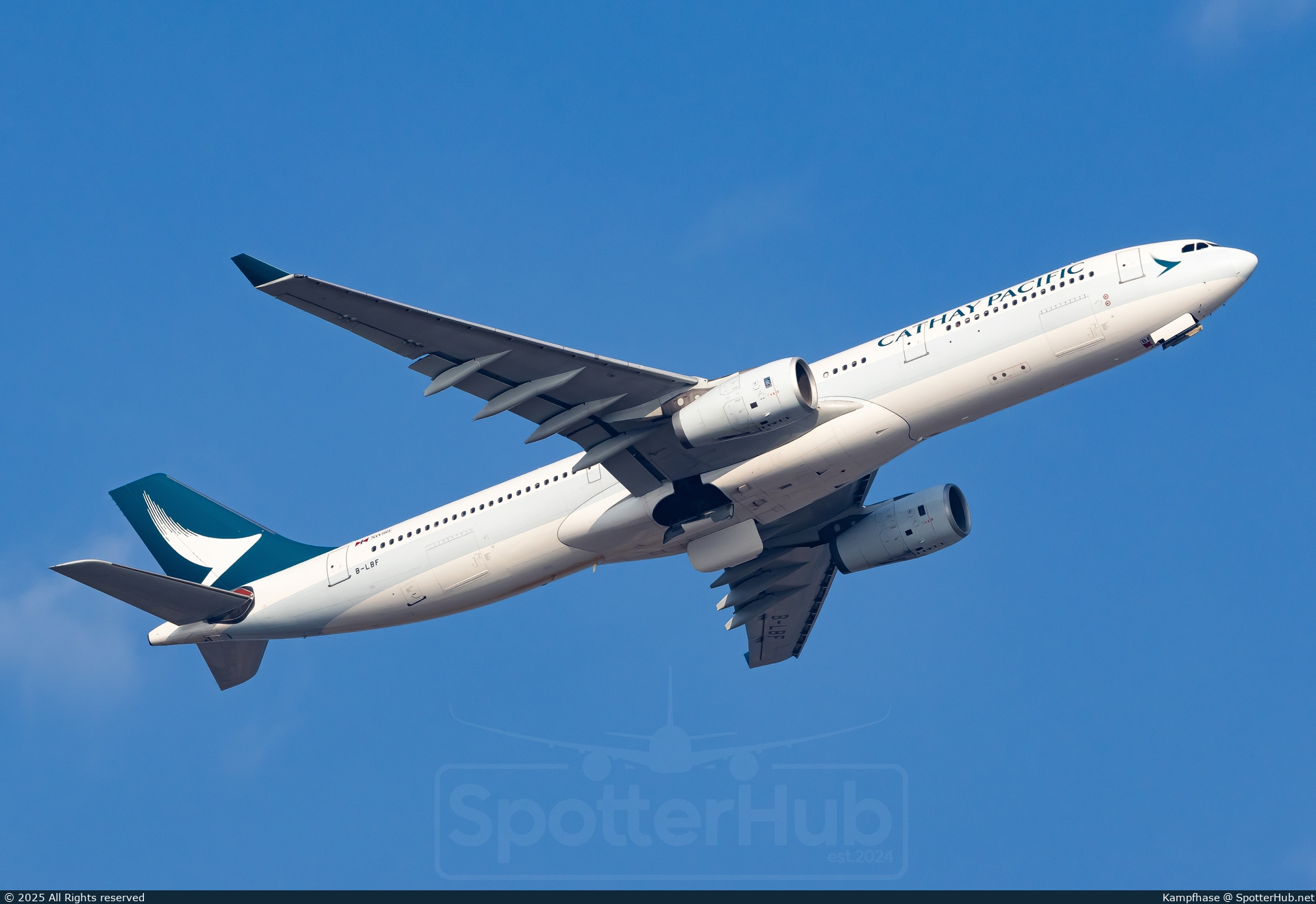 Photo of B-LBF - Airbus A330-343 operated by Cathay Pacific Airways