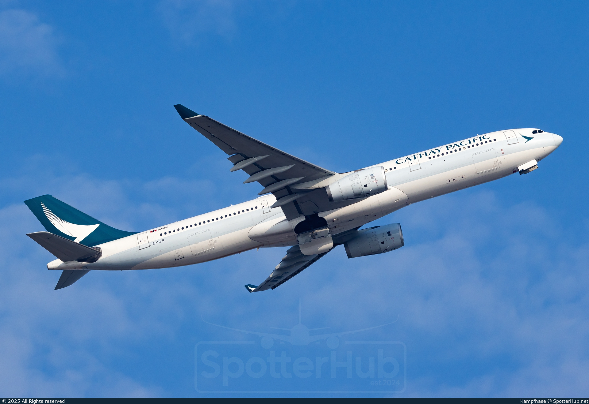 Photo of B-HLN - Airbus A330-343 operated by Cathay Pacific Airways