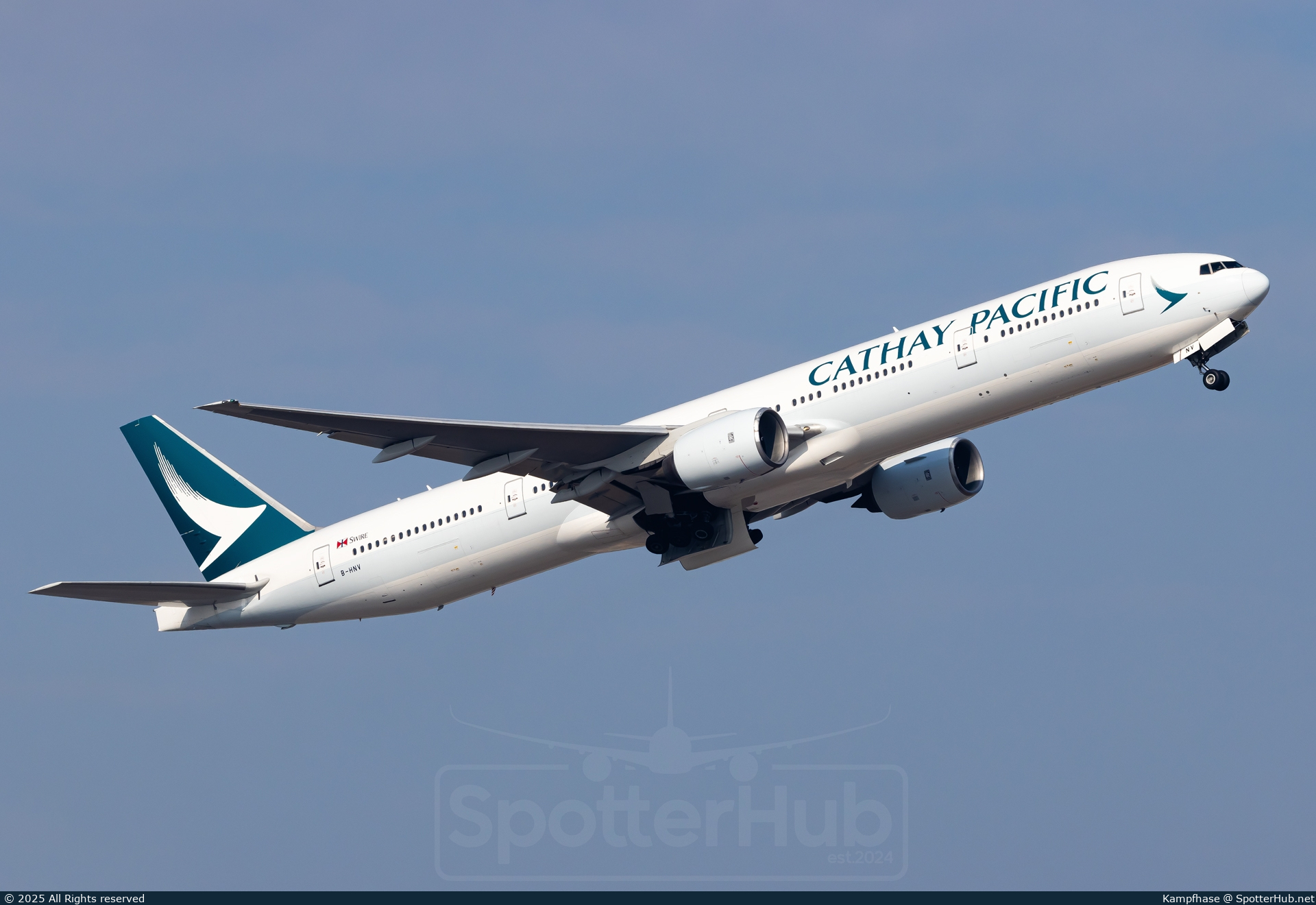 Photo of B-HNV - Boeing 777-31H operated by Cathay Pacific Airways