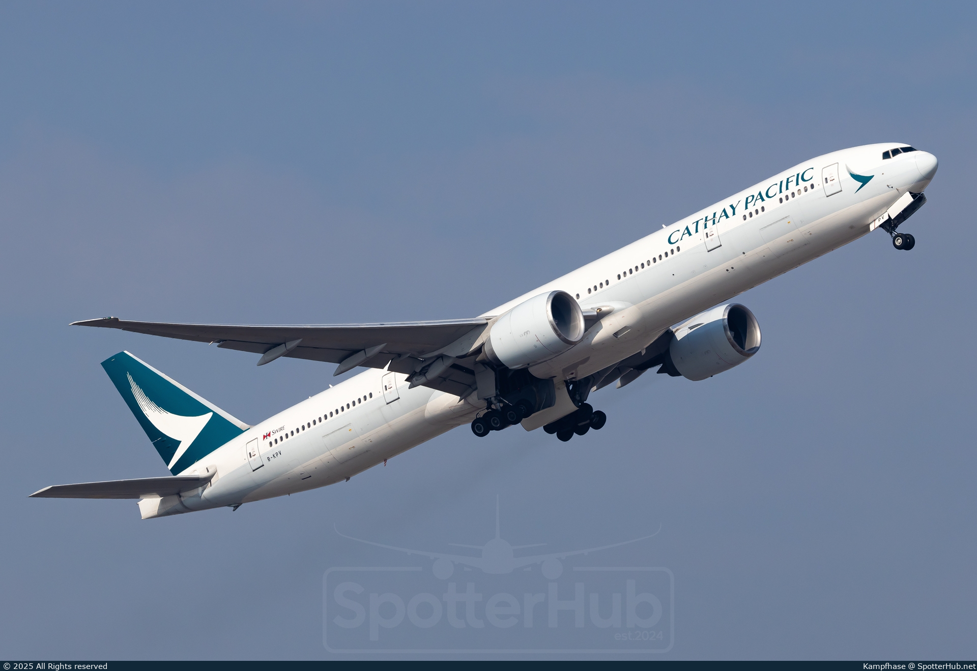 Photo of B-KPV - Boeing 777-367(ER) operated by Cathay Pacific Airways