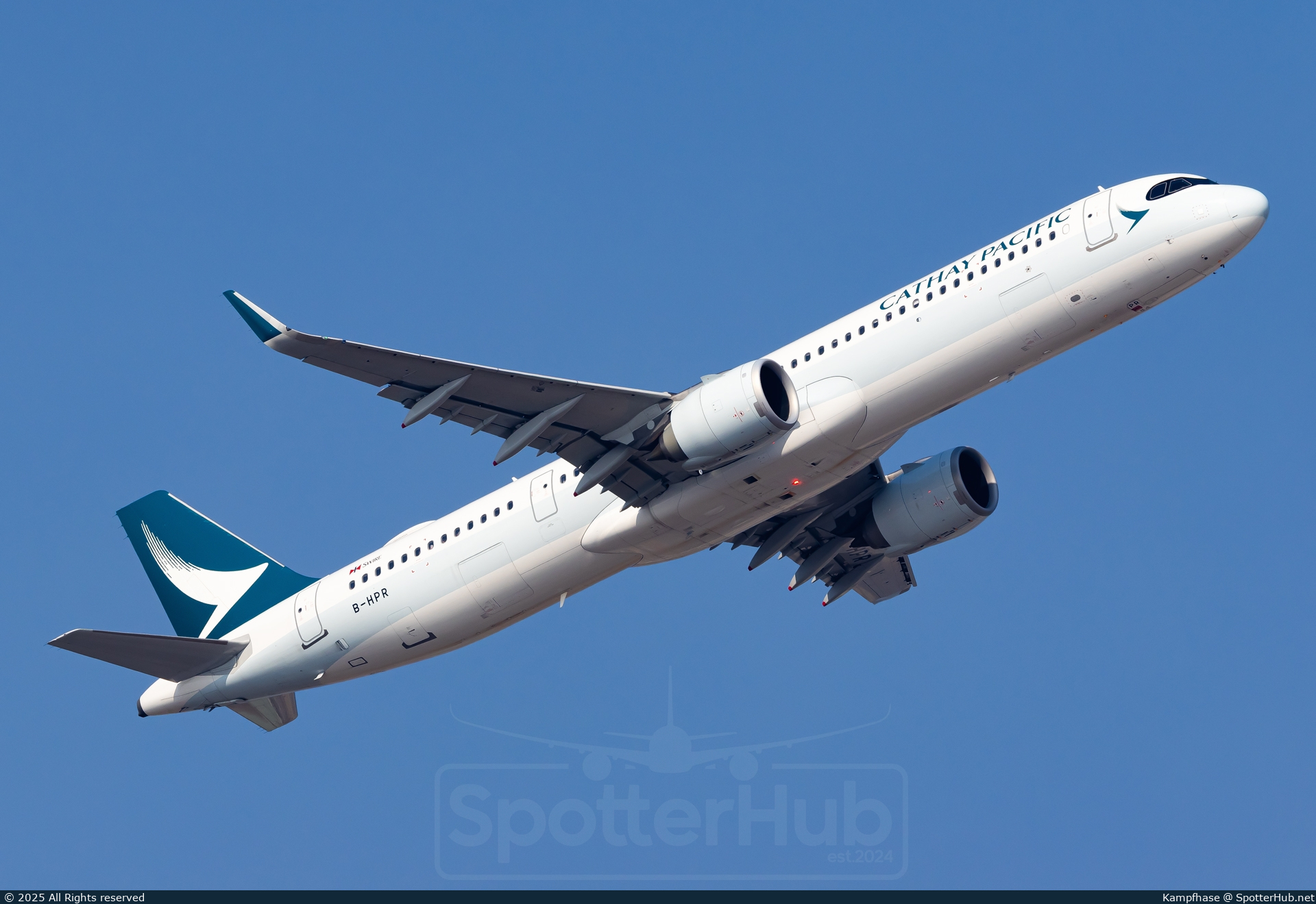 Photo of B-HPR - Airbus A321-251NX operated by Cathay Pacific Airways