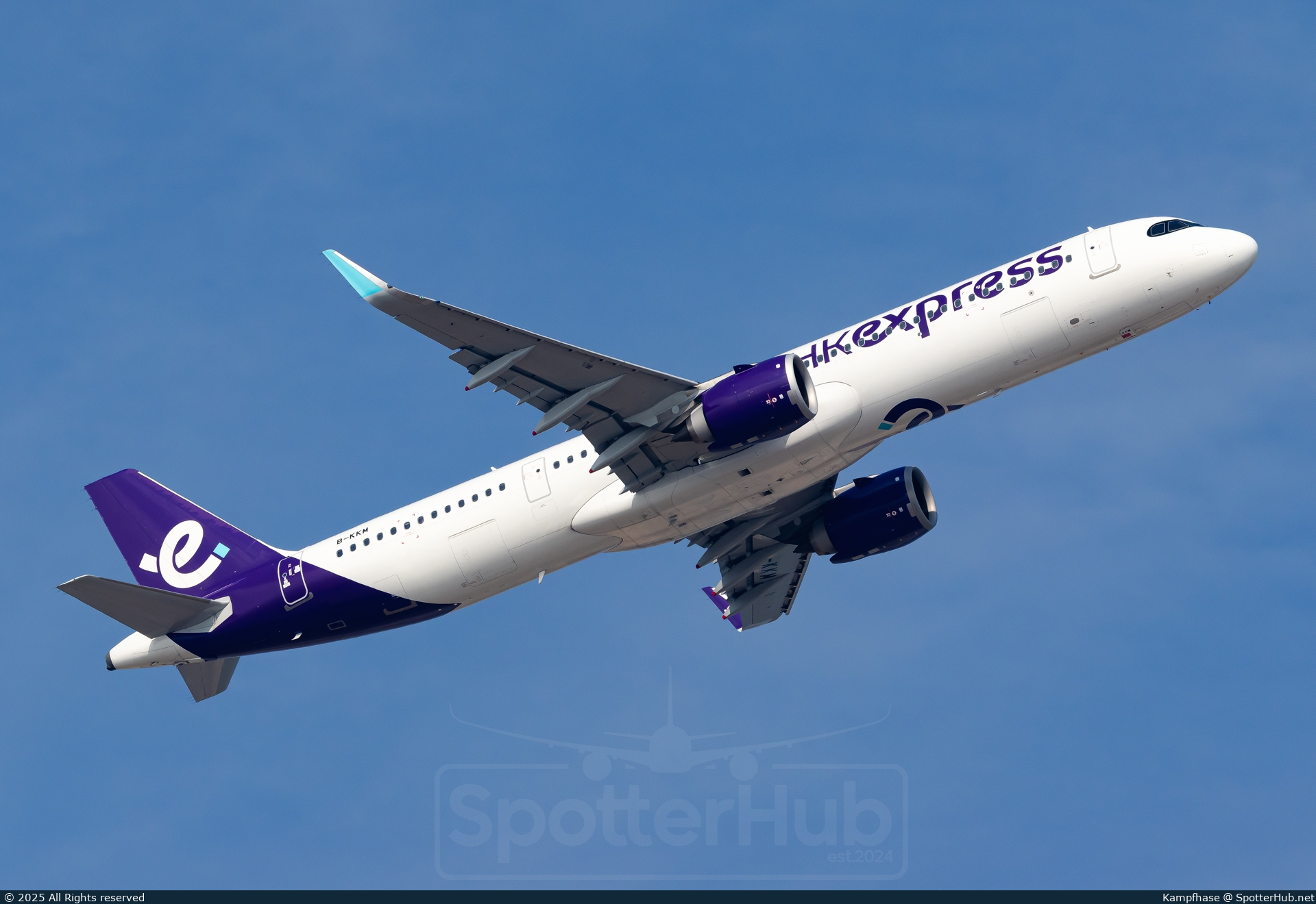 Photo of B-KKM - Airbus A321-251NX operated by Hong Kong Express