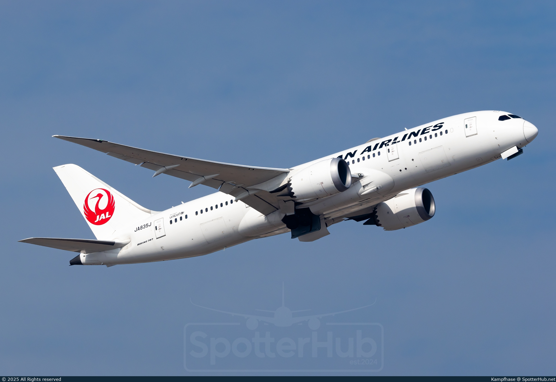 Photo of JA835J - Boeing 787-8 Dreamliner operated by Japan Airlines