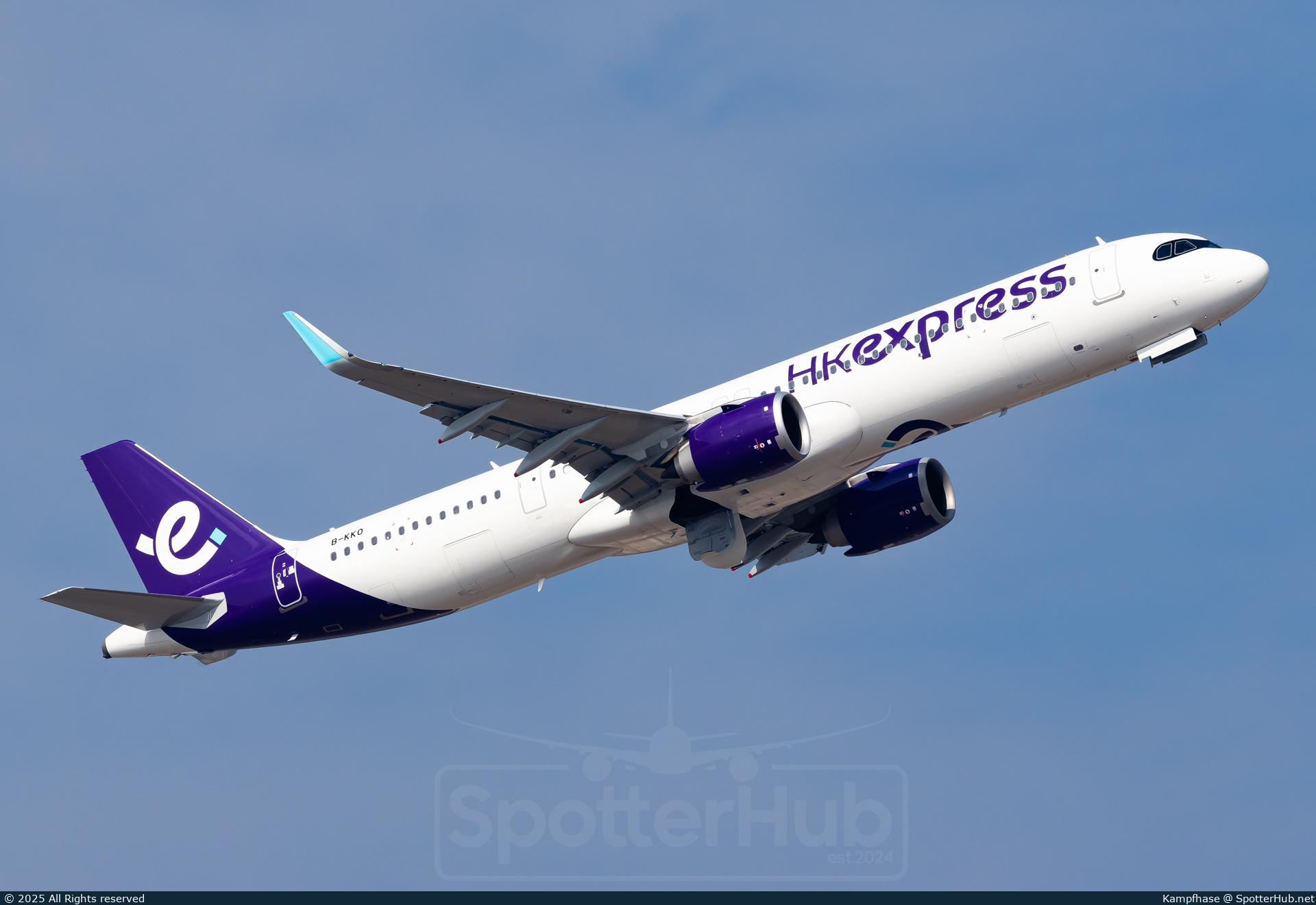 Photo of B-KKO - Airbus A321-251NX operated by Hong Kong Express