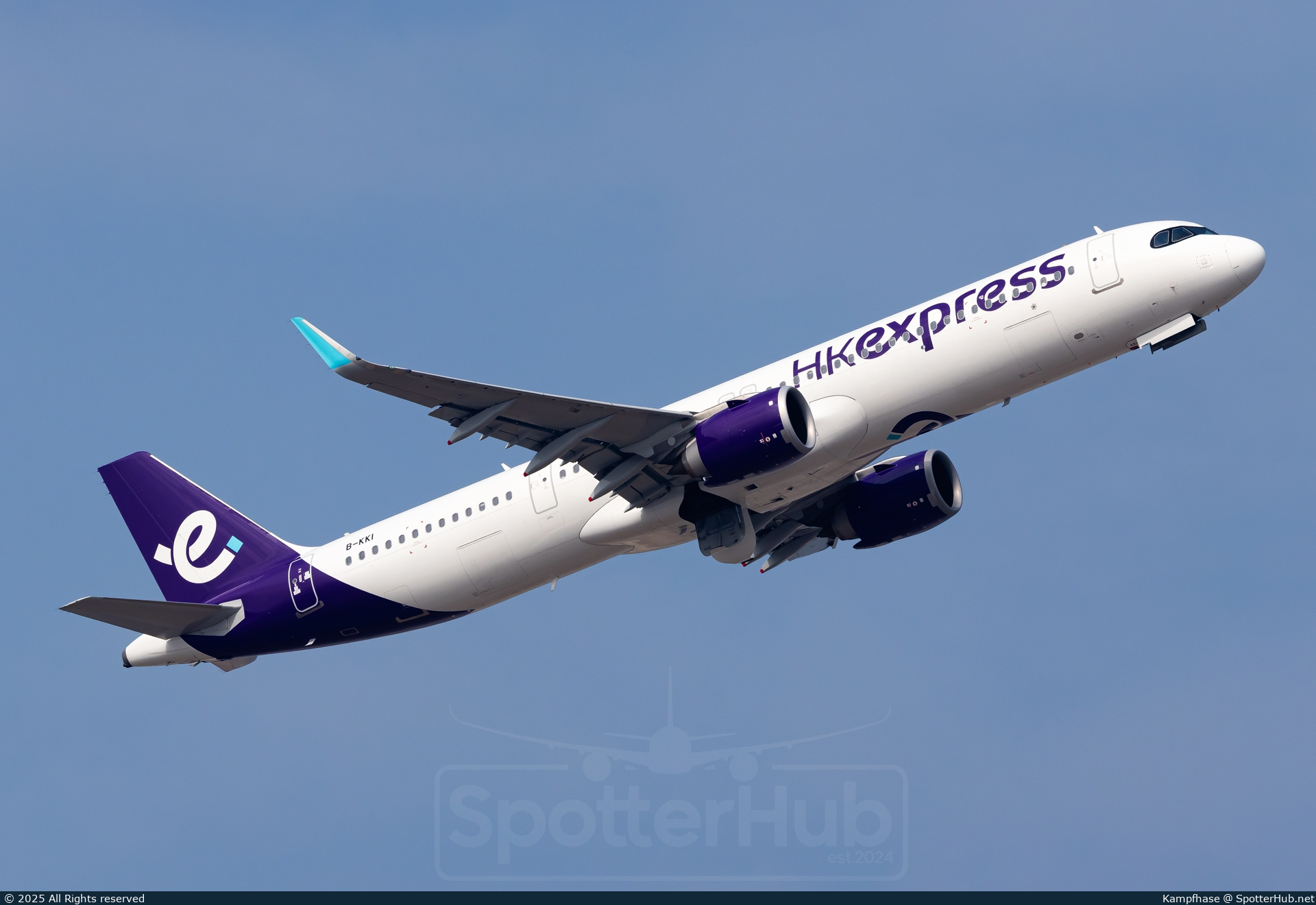 Photo of B-KKI - Airbus A321-251NX operated by Hong Kong Express