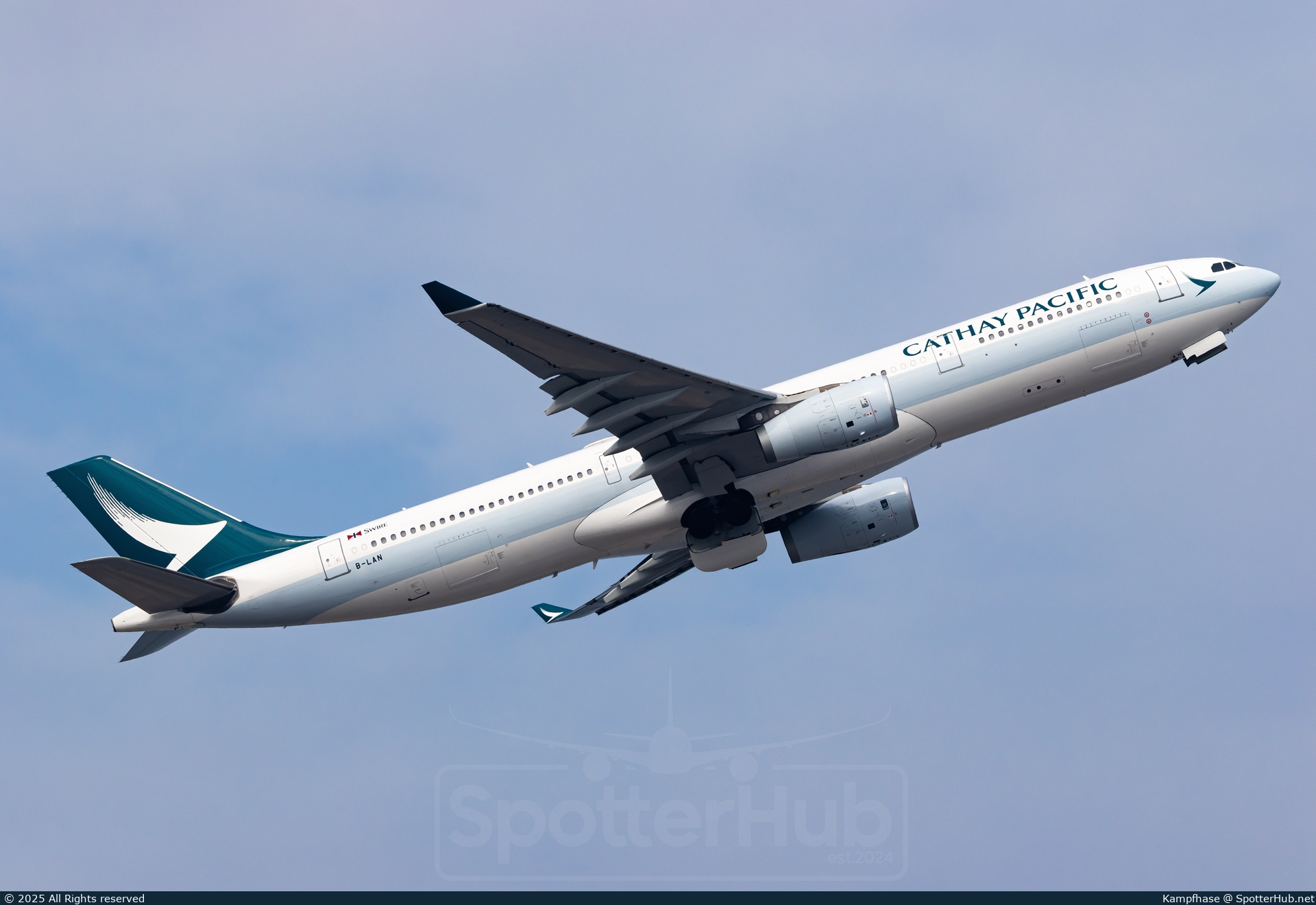 Photo of B-LAN - Airbus A330-343 operated by Cathay Pacific Airways