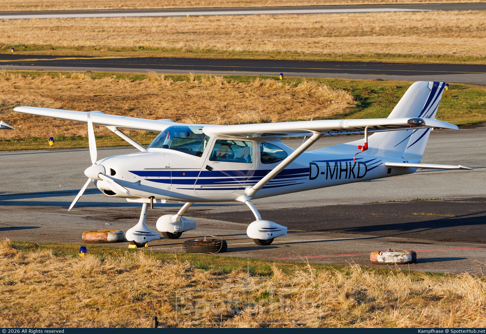 Photo of D-MHKD - TL Ultralight TL-3000 Sirius operated by Private