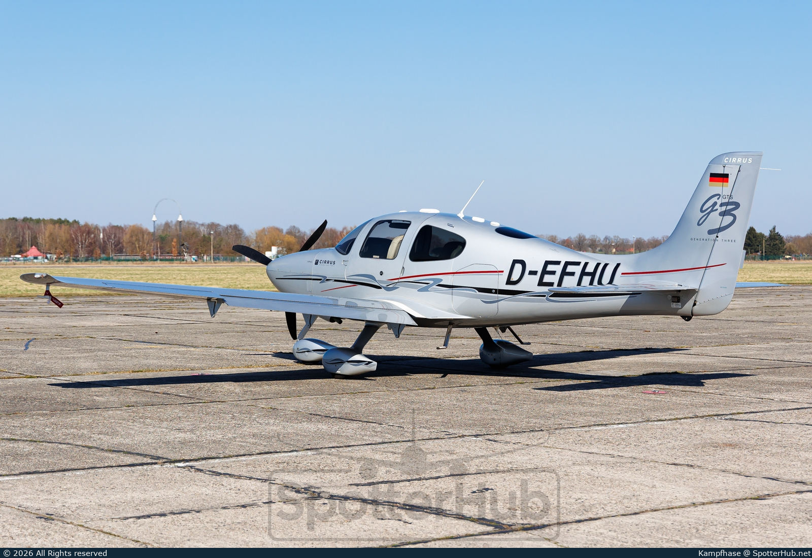 Photo of D-EFHU - Cirrus SR22 G3 GTS operated by Private