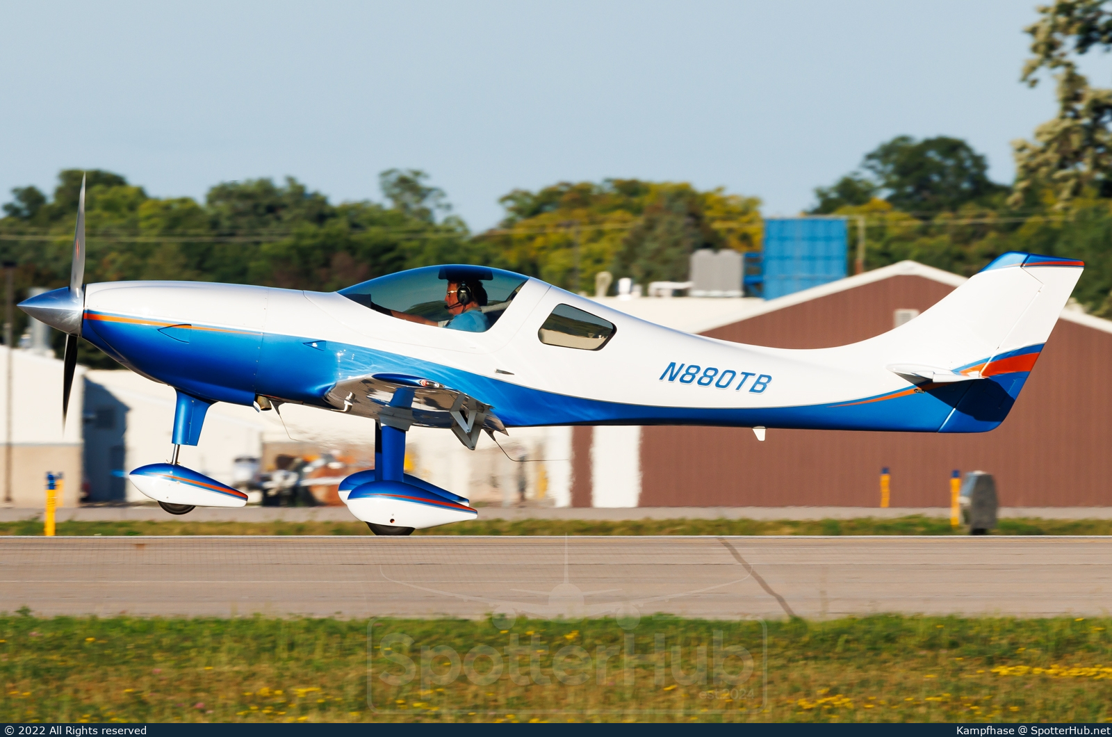 Photo of N880TB - Lancair Legacy FG operated by Private