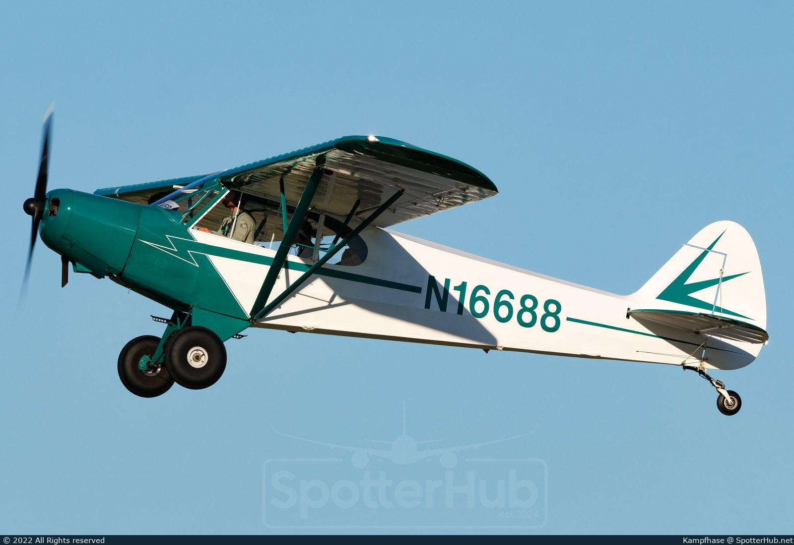 Photo of N16688 - Piper PA-18-125 Super Cub operated by Private