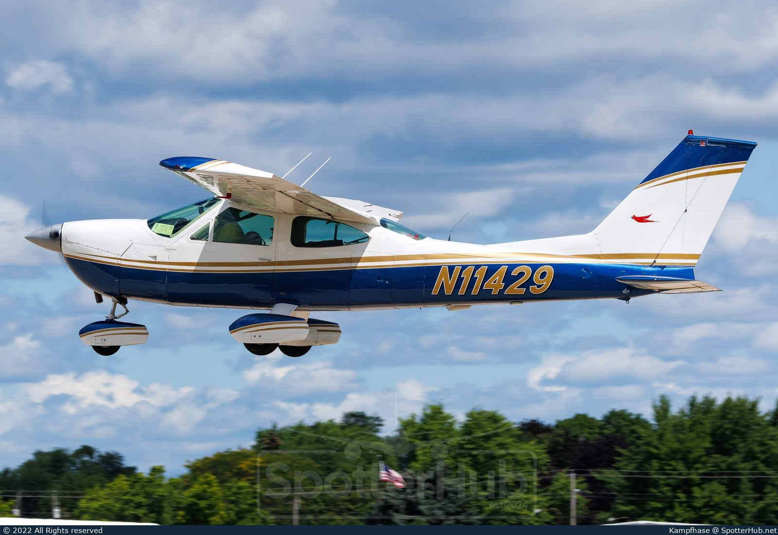 Photo of N11429 - Cessna 177B Cardinal operated by Private