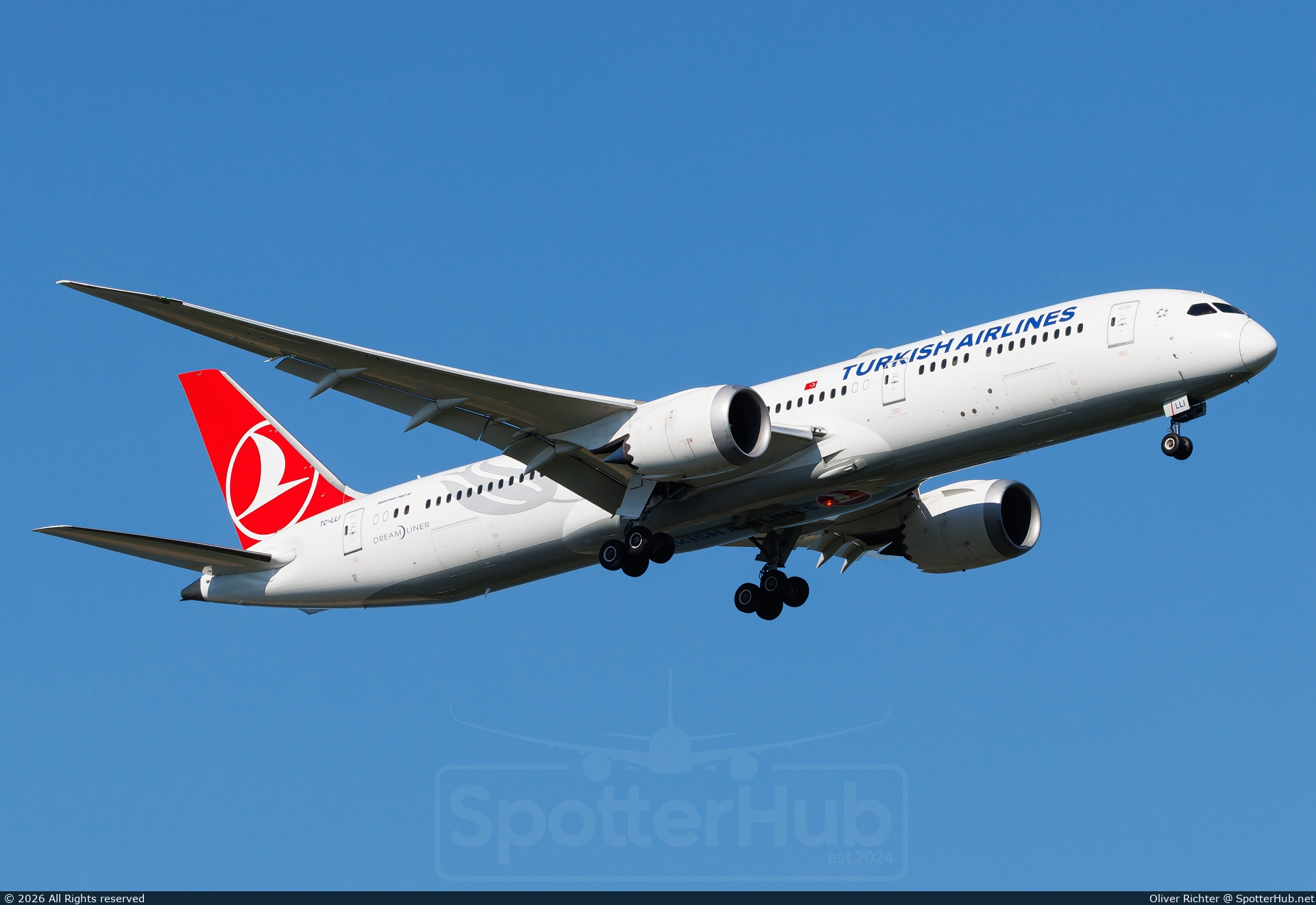 Photo of TC-LLI - Boeing 787-9 Dreamliner operated by Turkish Airlines