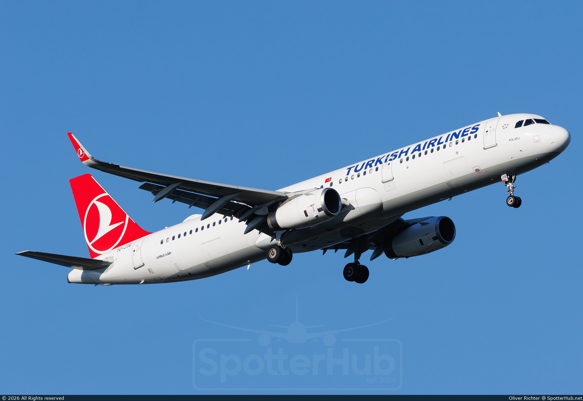 Photo of TC-JTE - Airbus A321-231 operated by Turkish Airlines