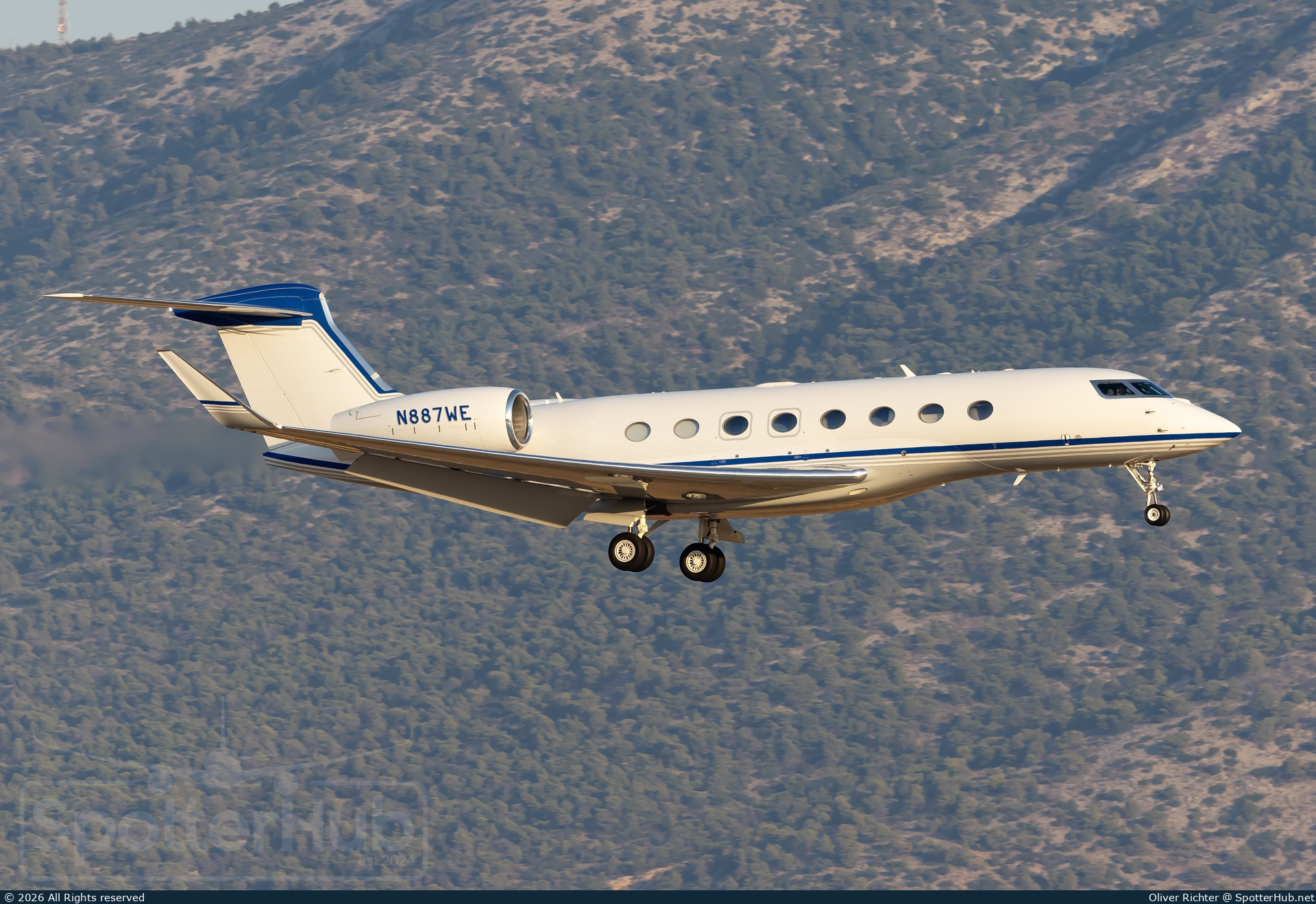 Photo of N887WE - Gulfstream G650 operated by Solairus Aviation