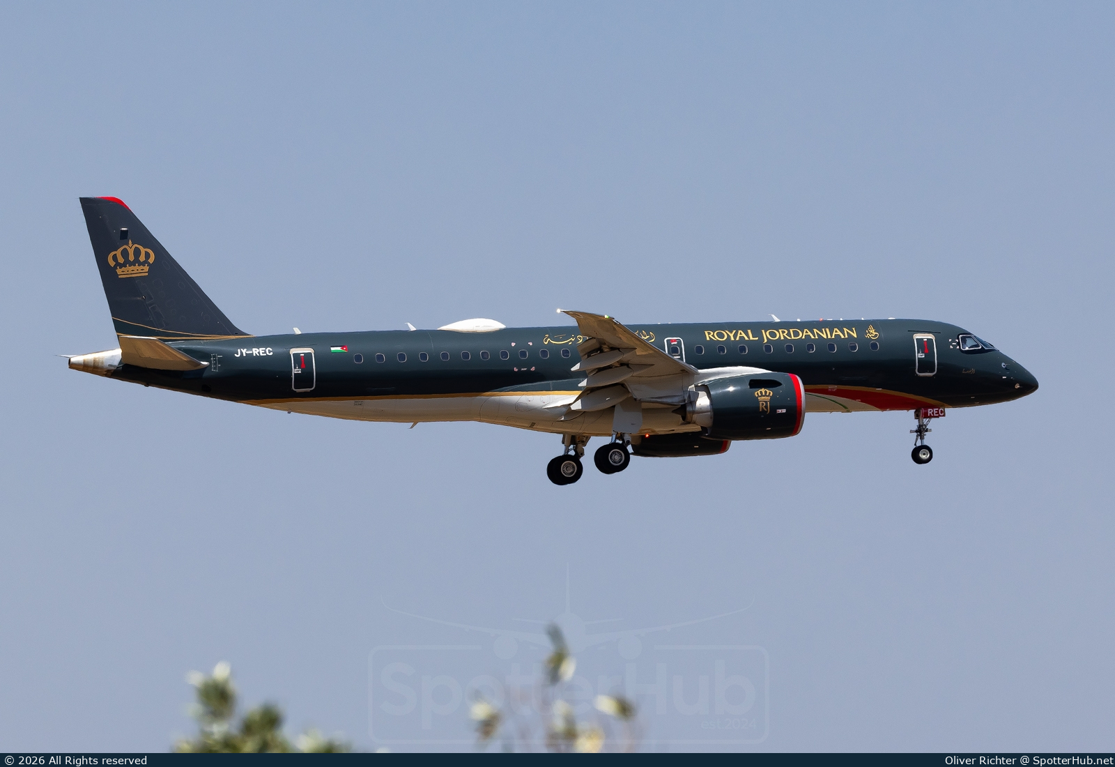 Photo of JY-REC - Embraer ERJ-190-E2 operated by Royal Jordanian Airlines