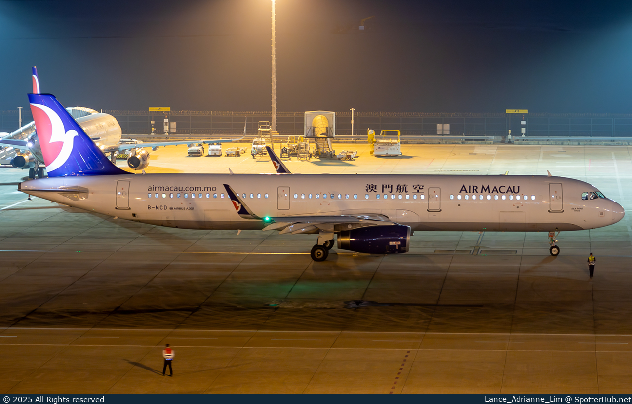 Photo of B-MCD - Airbus A321-231 operated by Air Macau