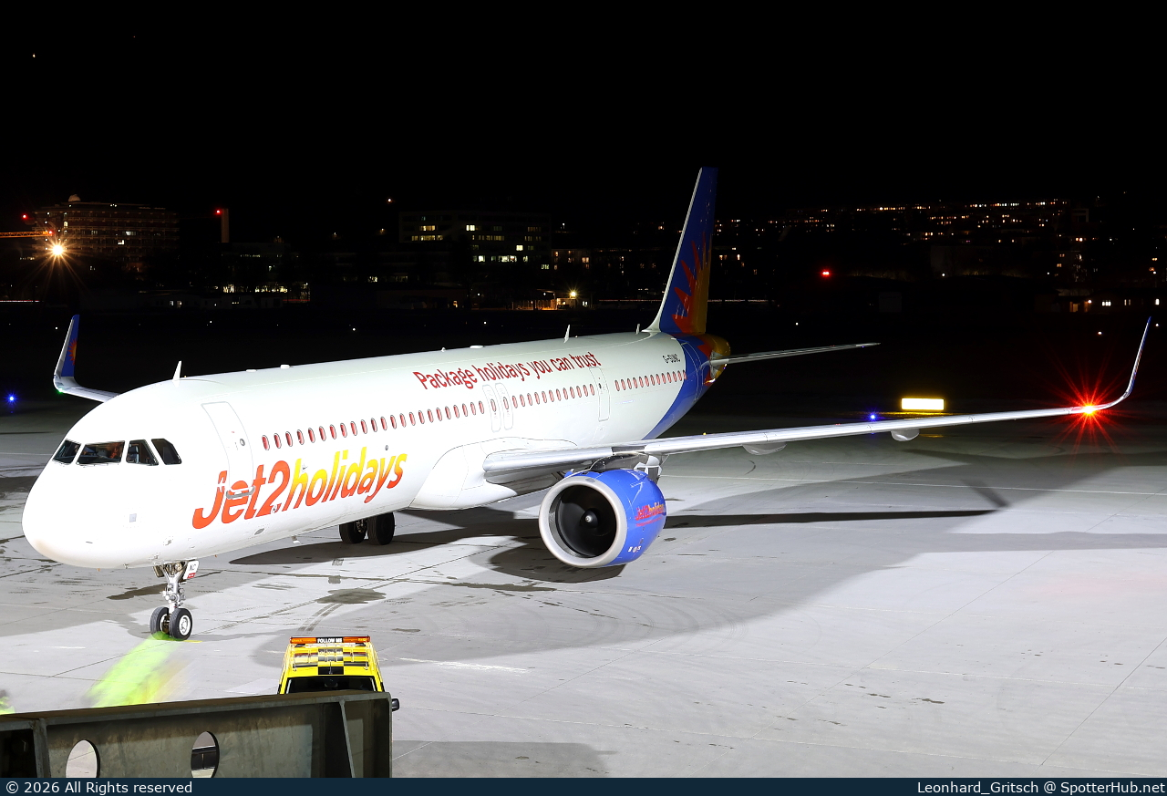 Photo of G-SUNC - Airbus A321-251NX operated by Jet2