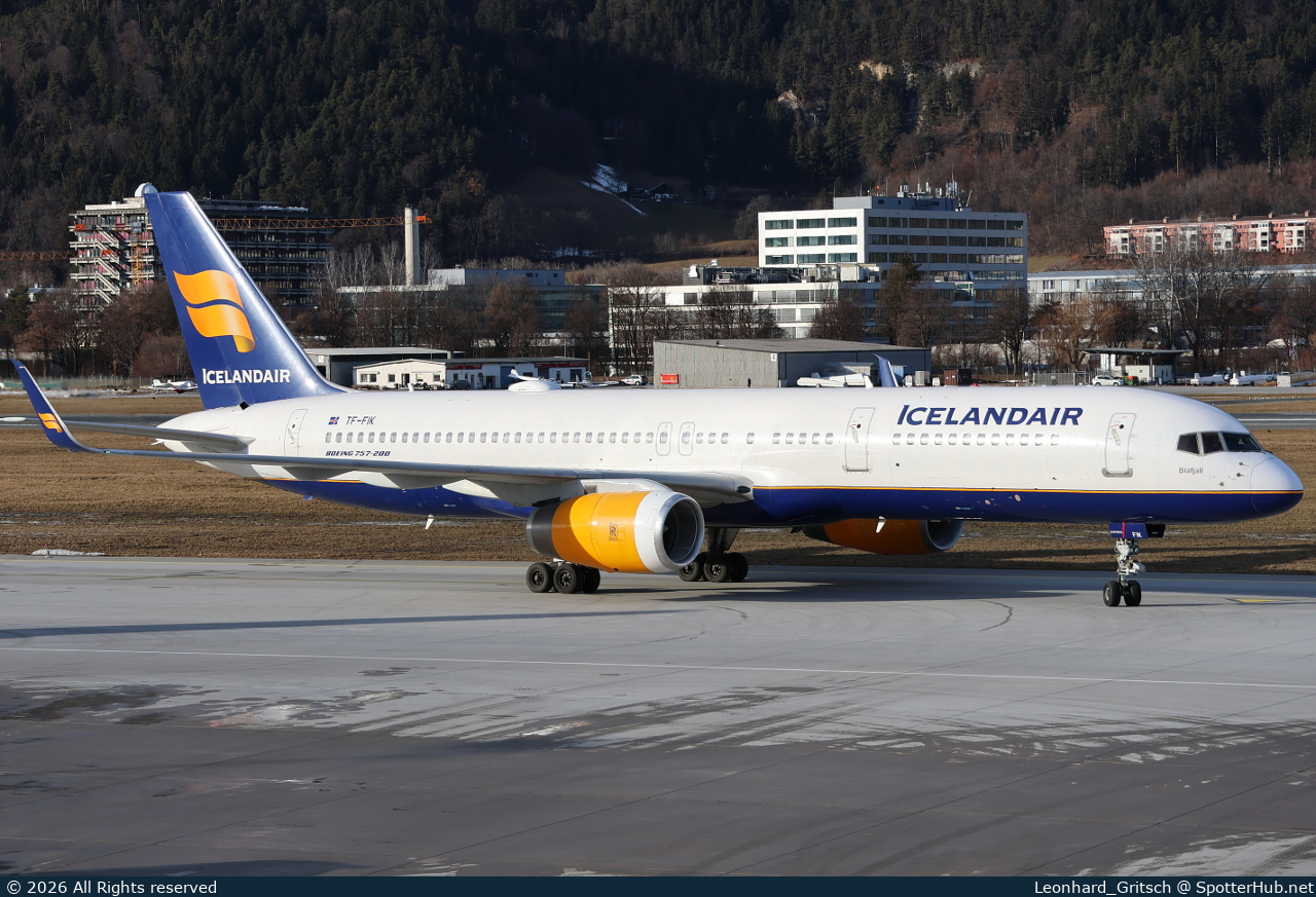 Photo of TF-FIK - Boeing 757-256 operated by Icelandair