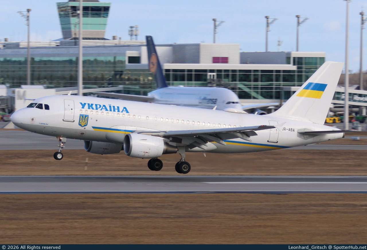 Photo of UR-ABA - Airbus A319-115(CJ) operated by Government of Ukraine