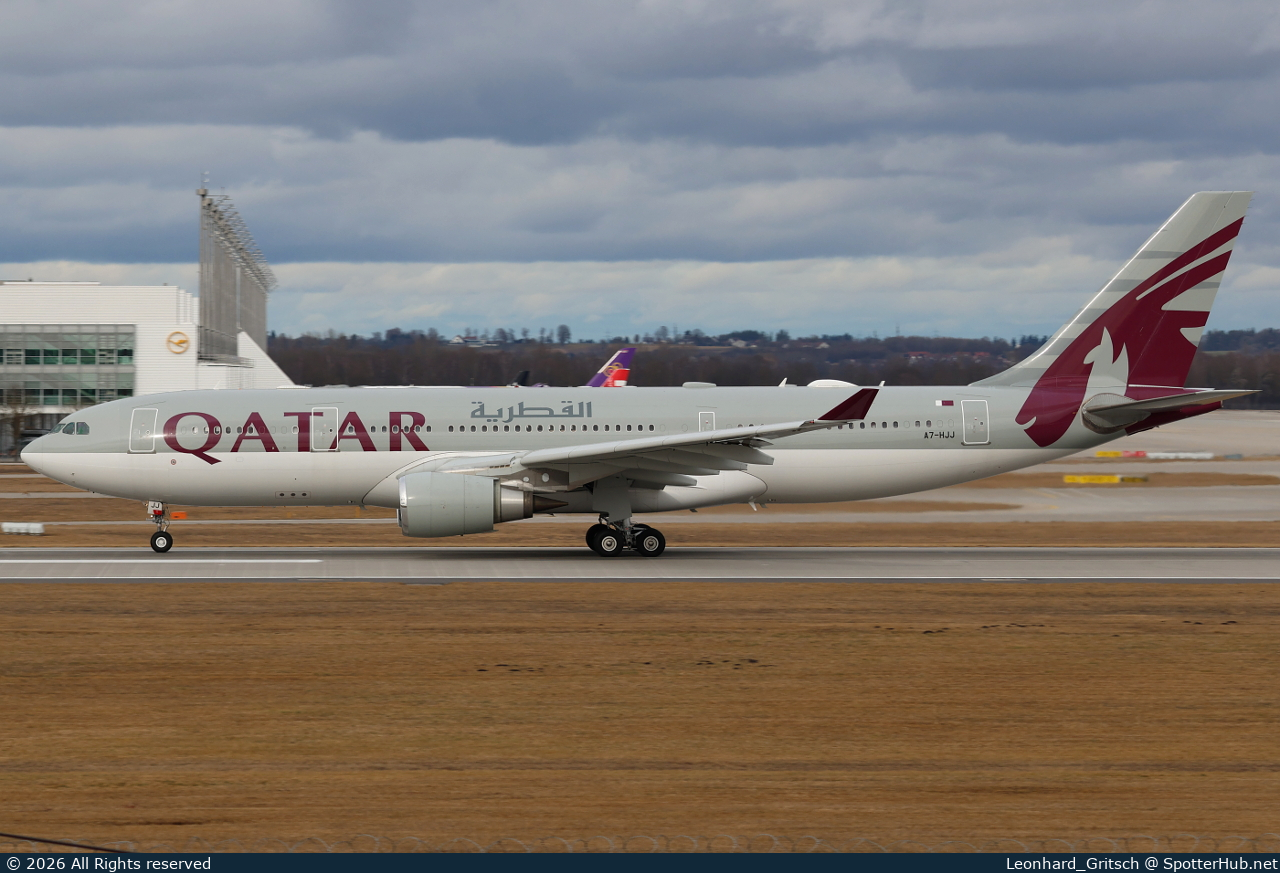 Photo of A7-HJJ - Airbus A330-202 operated by Qatar Amiri Flight