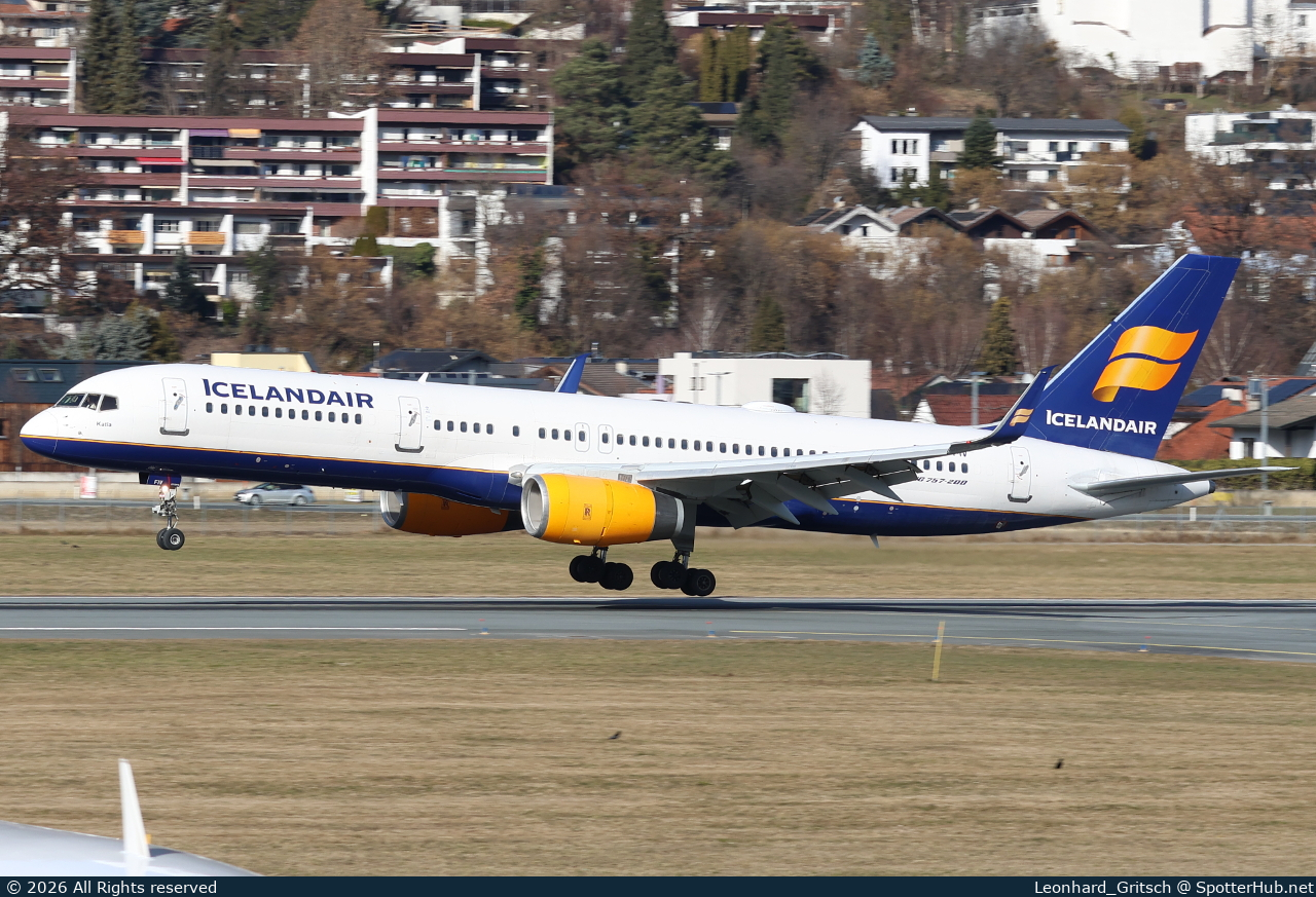 Photo of TF-FIV - Boeing 757-208 operated by Icelandair