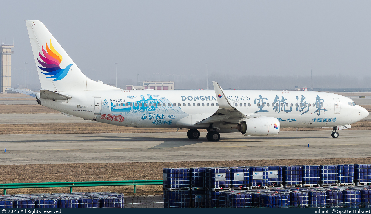 Photo of B-7300 - Boeing 737-83Z operated by Donghai Airlines