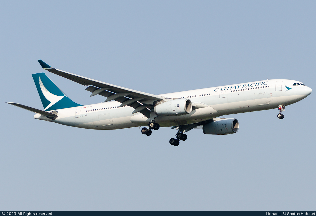 Photo of B-LBK - Airbus A330-343 operated by Cathay Pacific Airways
