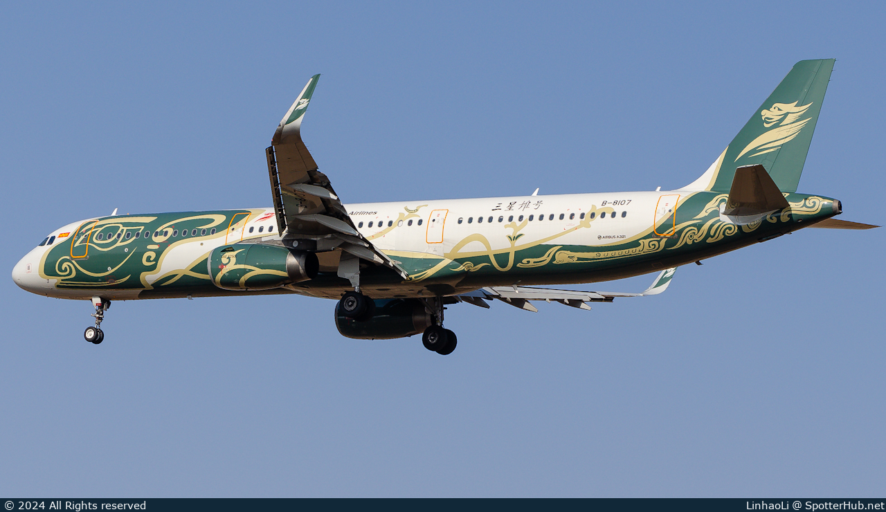 Photo of B-8107 - Airbus A321-231 operated by Capital Airlines