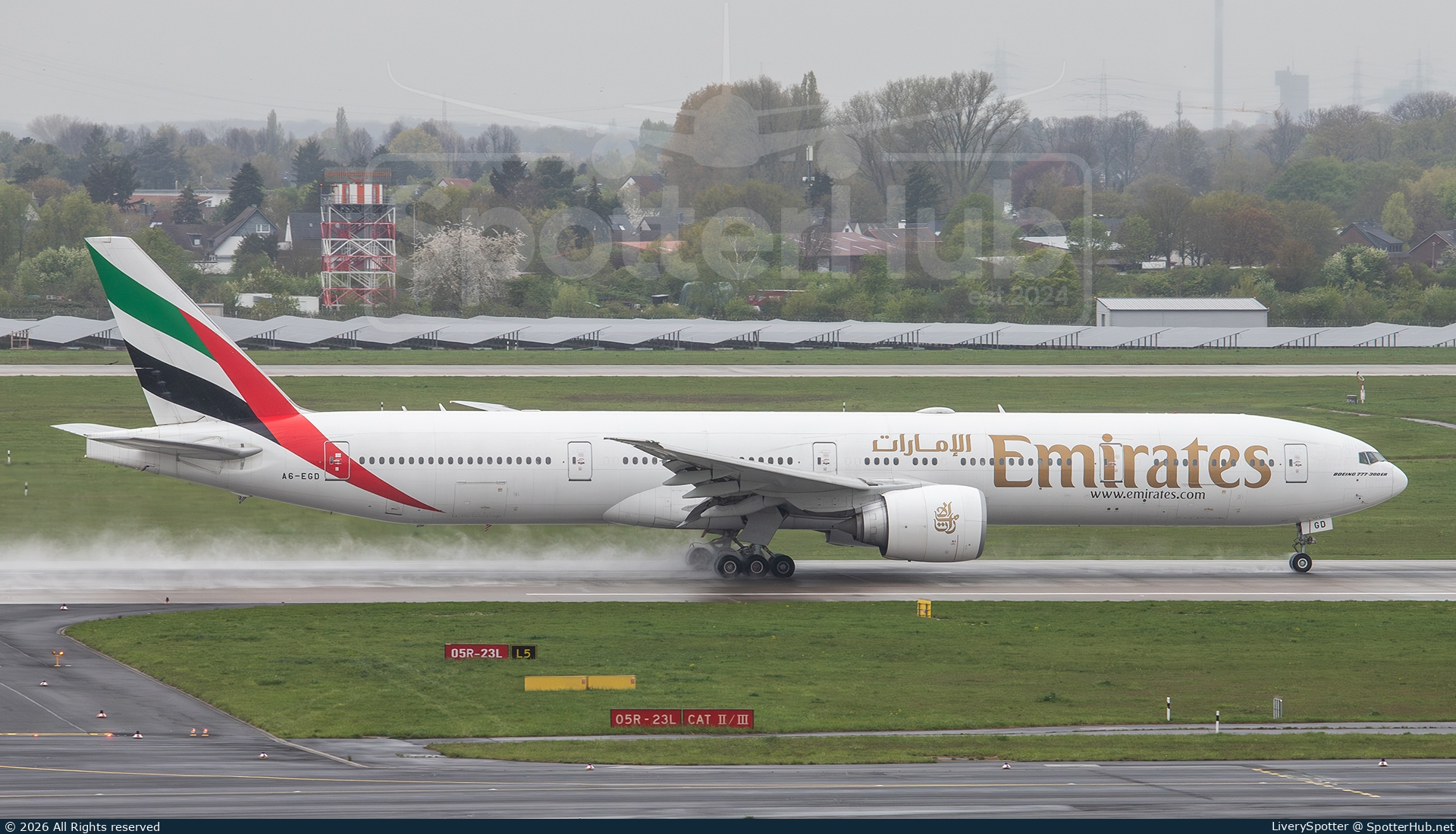 Photo of A6-EGD - Boeing 777-31H(ER) operated by Emirates