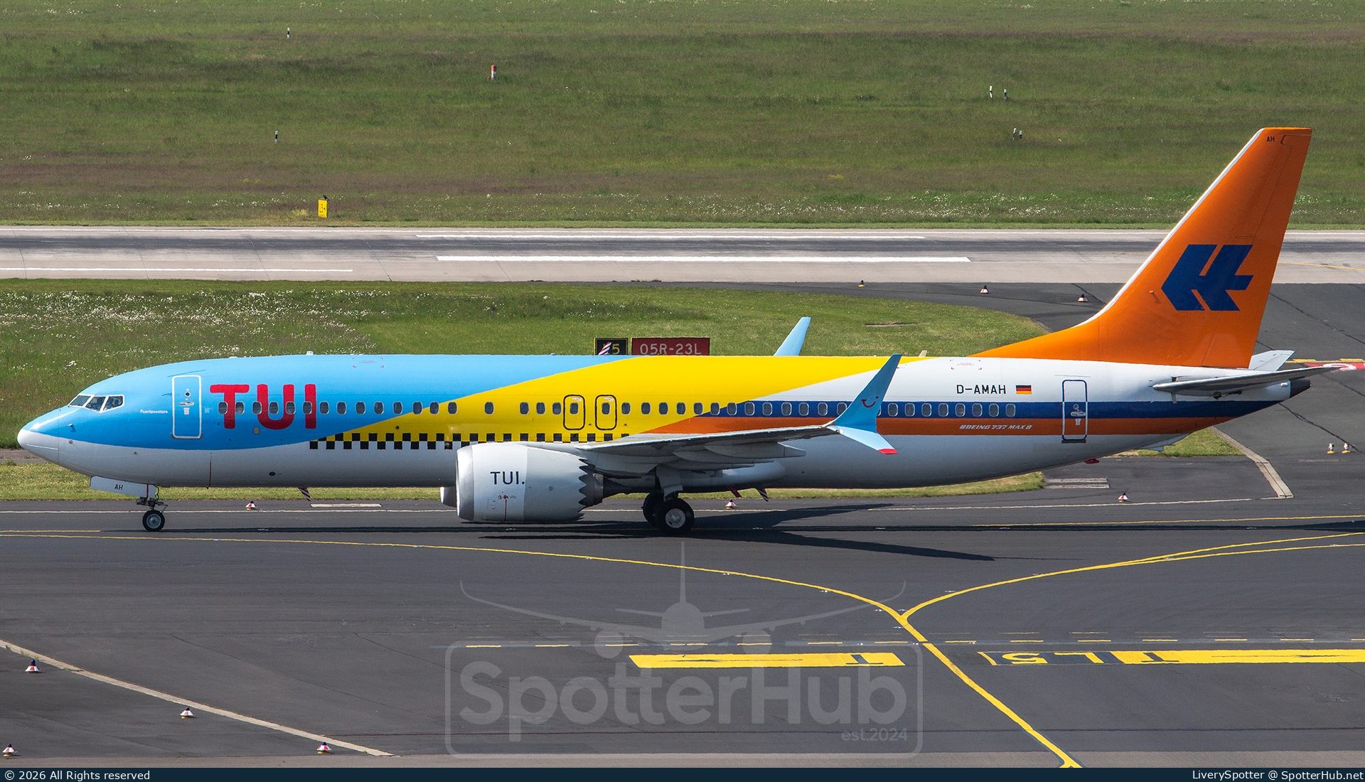Photo of D-AMAH - Boeing 737 MAX 8 operated by TUIfly