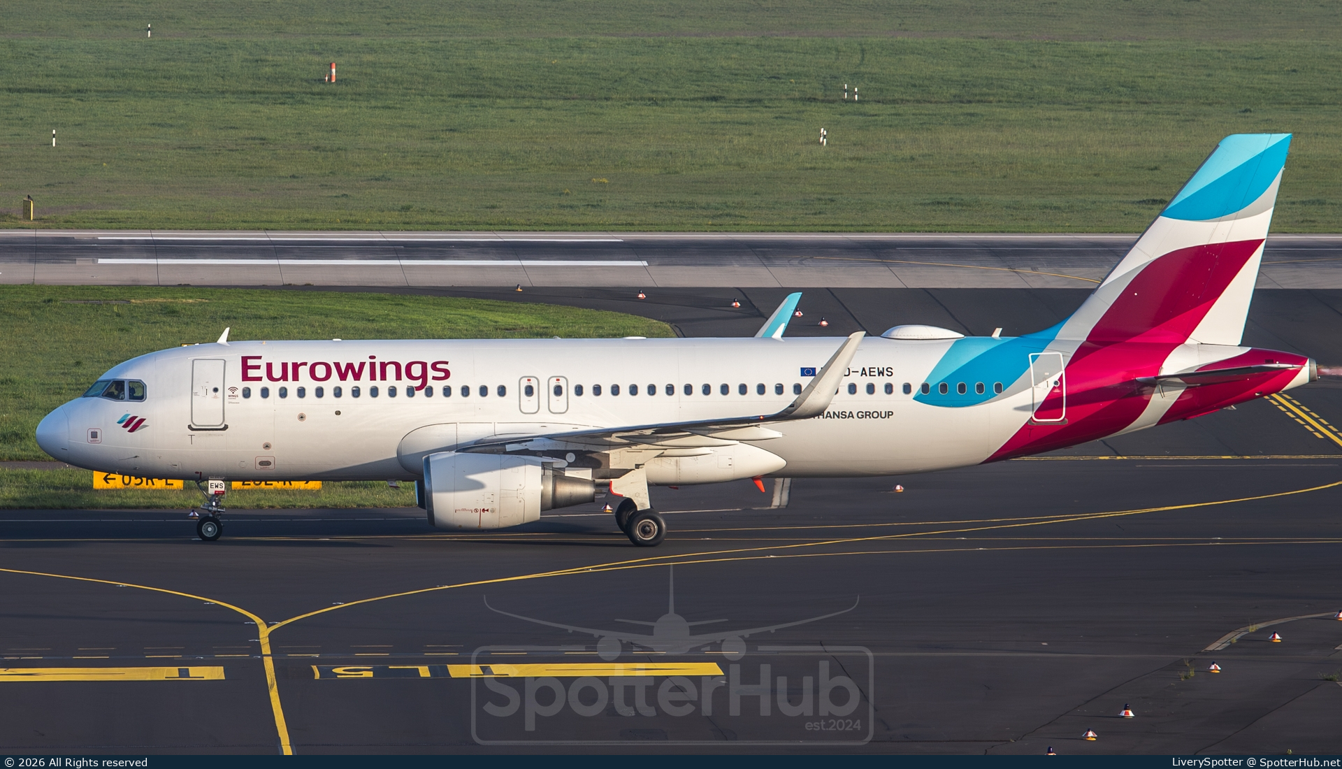 Photo of D-AEWS - Airbus A320-214 operated by Eurowings