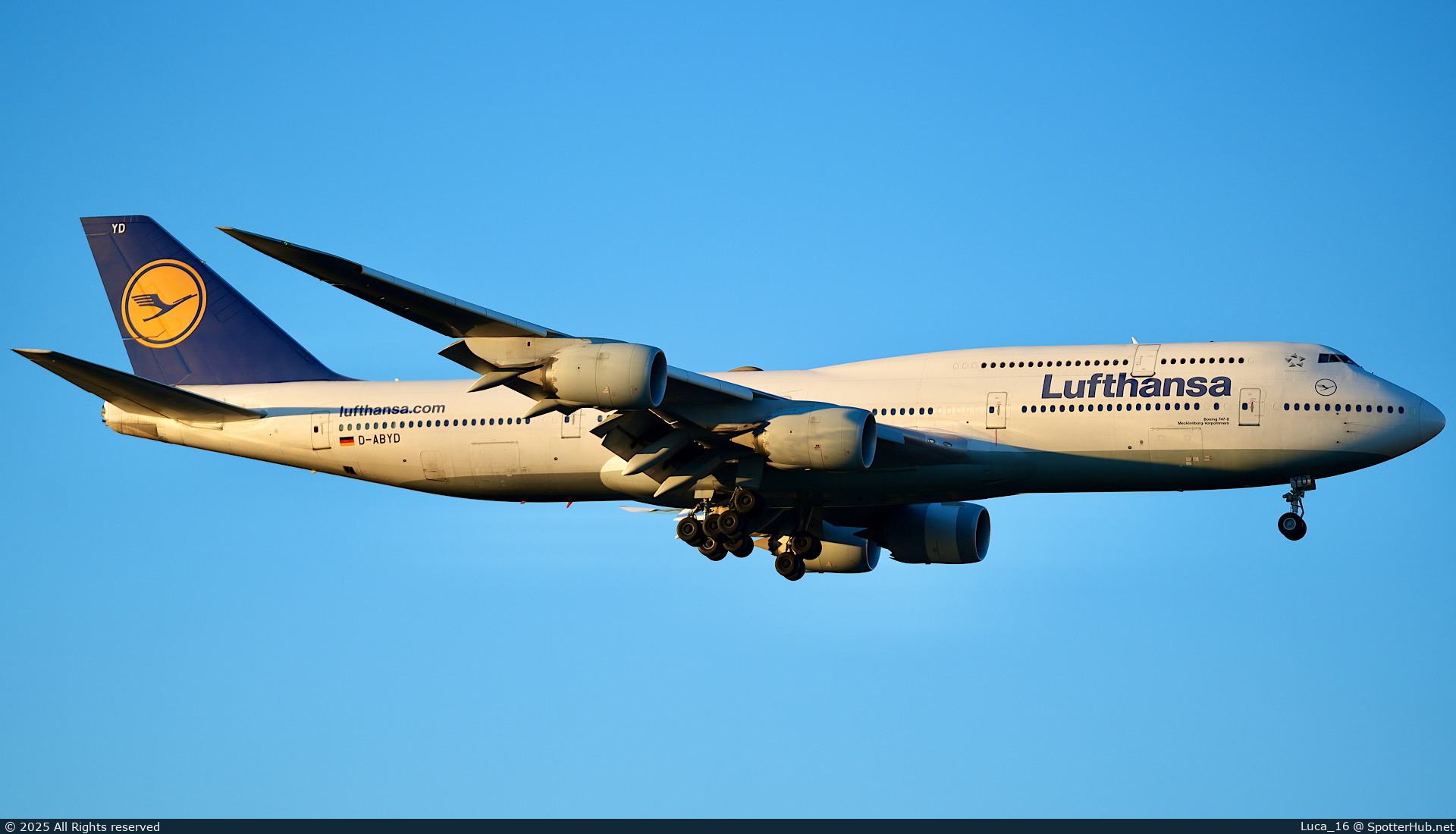 Photo of D-ABYD - Boeing 747-830 operated by Lufthansa