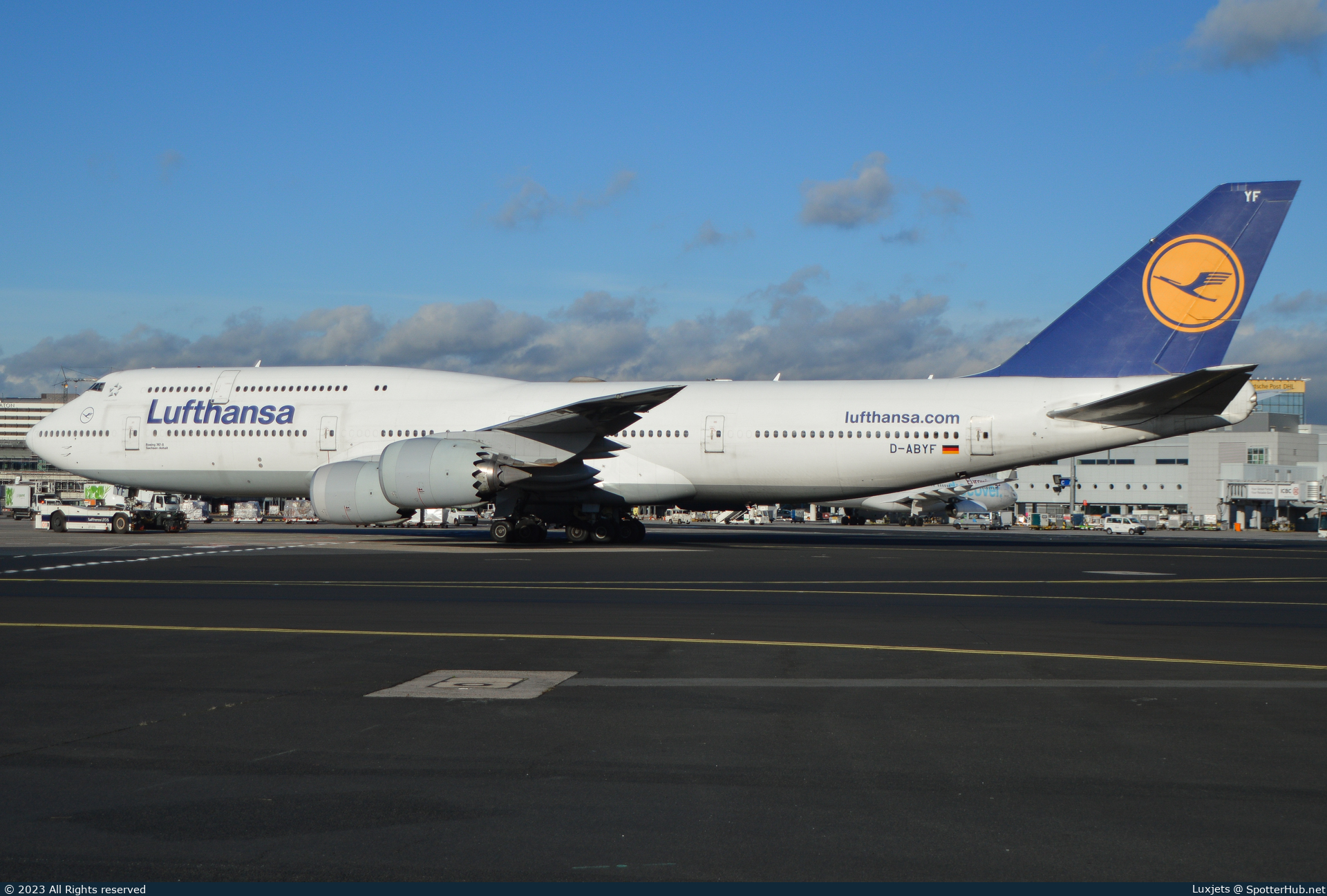 Photo of D-ABYF - Boeing 747-830 operated by Lufthansa