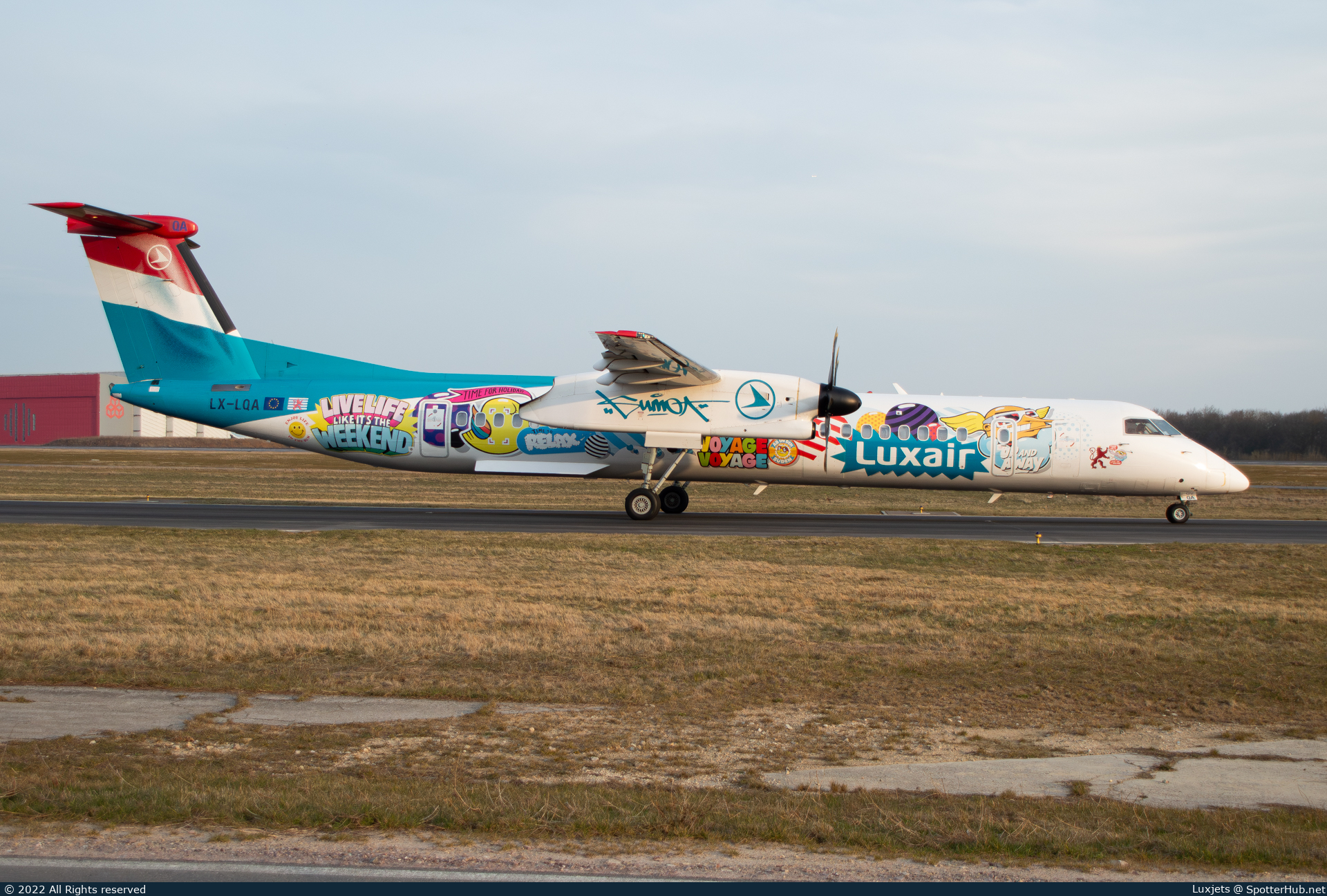 Photo of LX-LQA - Bombardier DHC-8-402 Dash 8 Q400 operated by Luxair