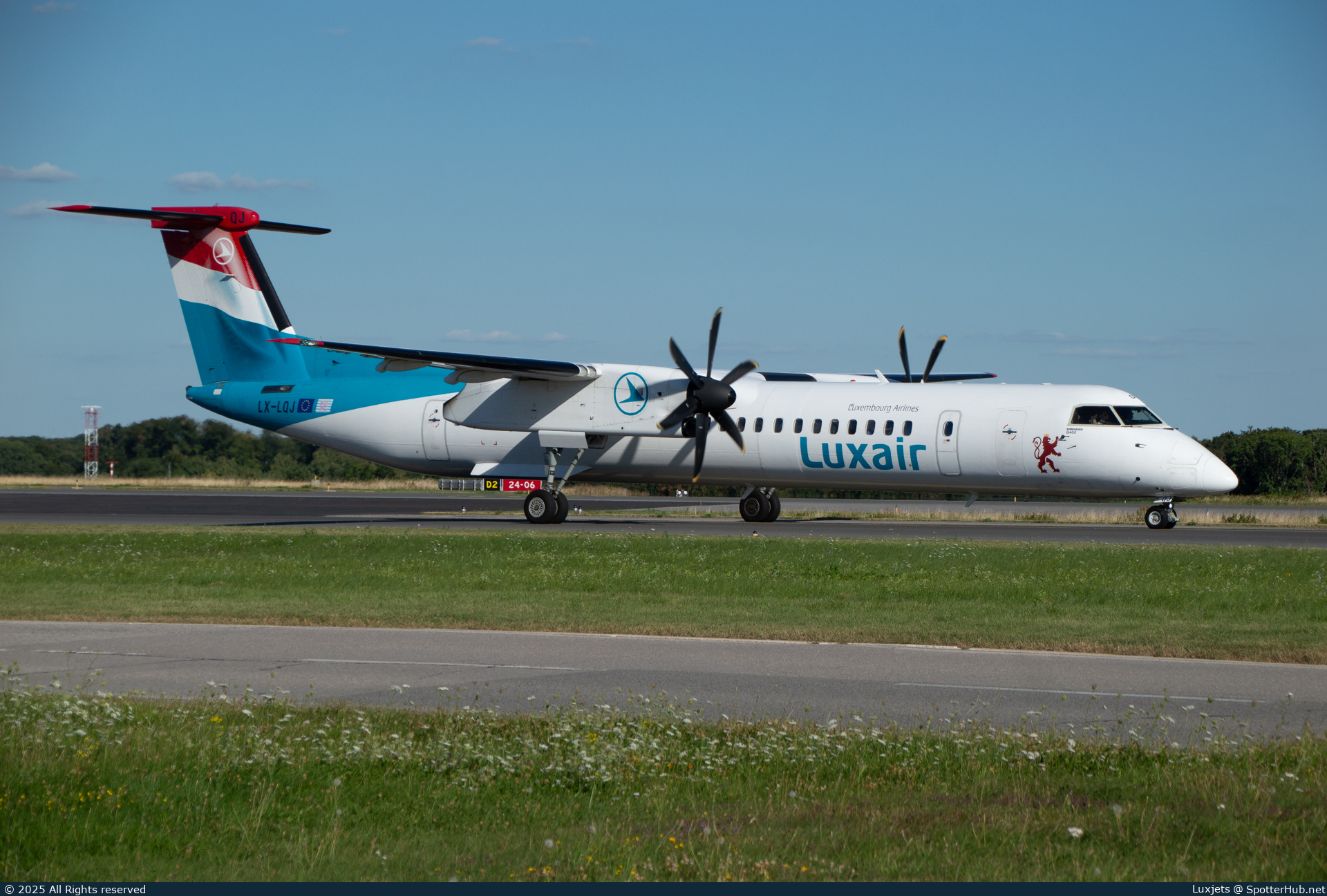 Photo of LX-LQJ - Bombardier DHC-8-402 Dash 8 Q400 operated by Luxair