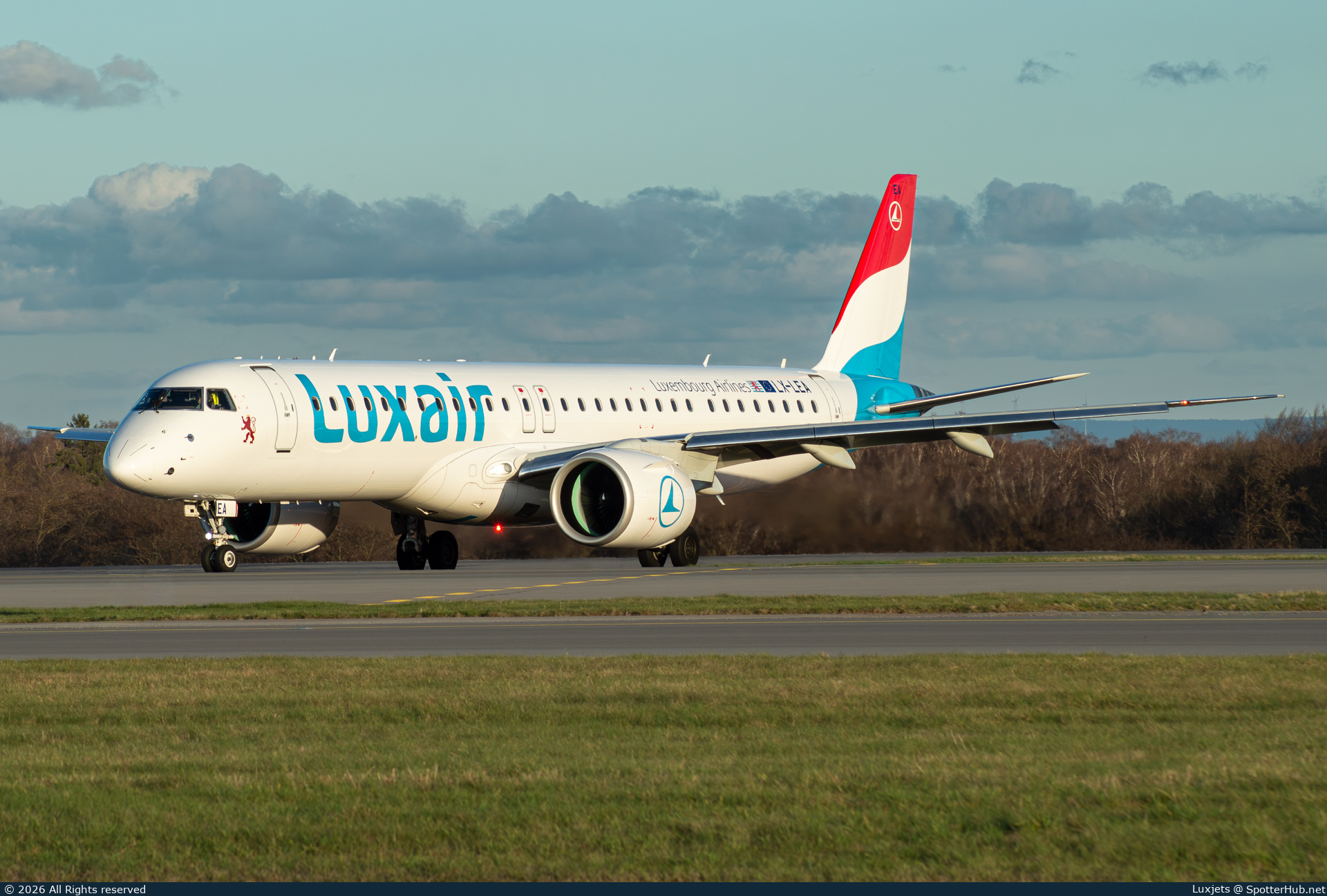 Photo of LX-LEA - Embraer ERJ-195-E2 operated by Luxair