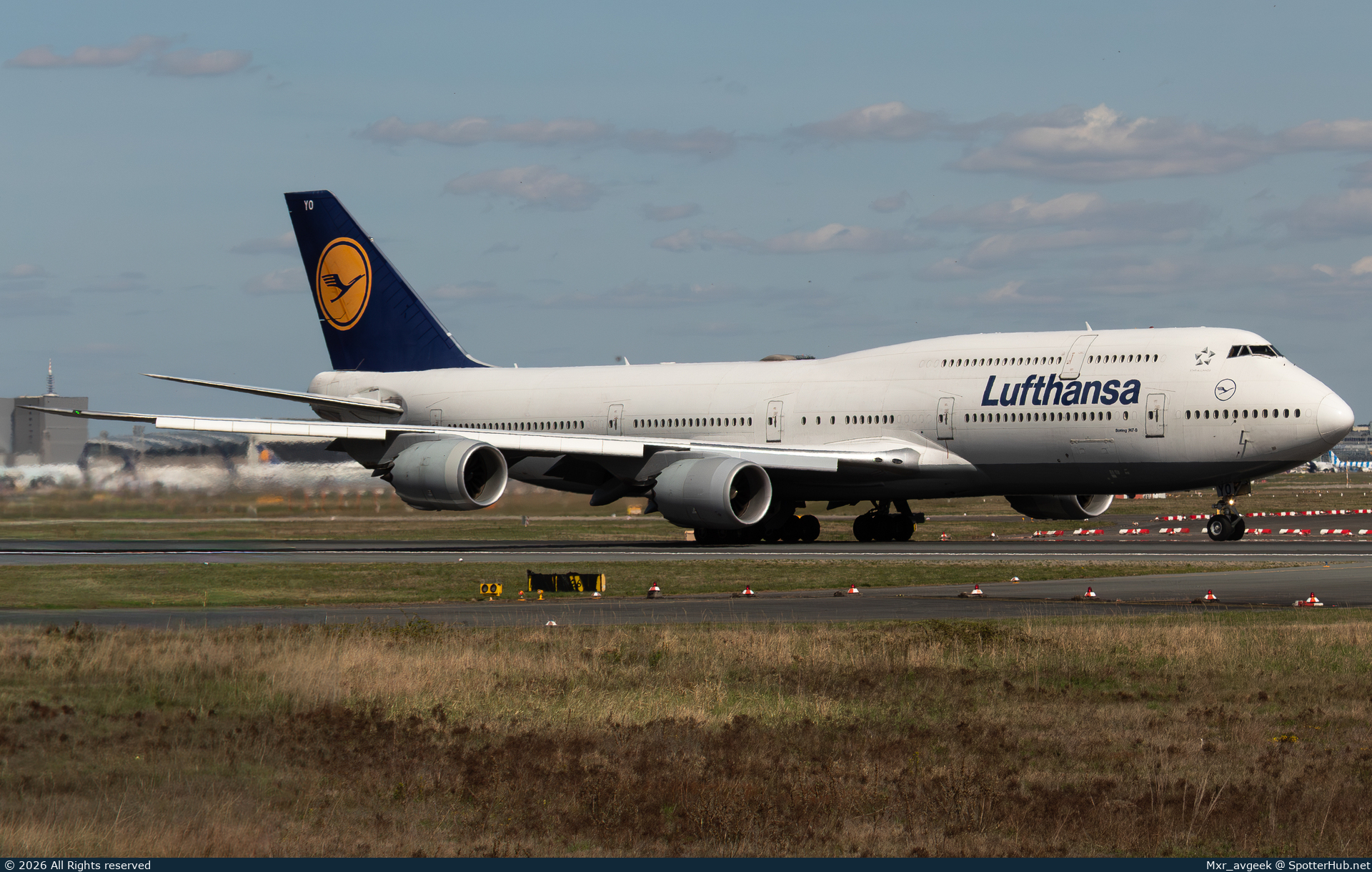 Photo of D-ABYO - Boeing 747-830 operated by Lufthansa