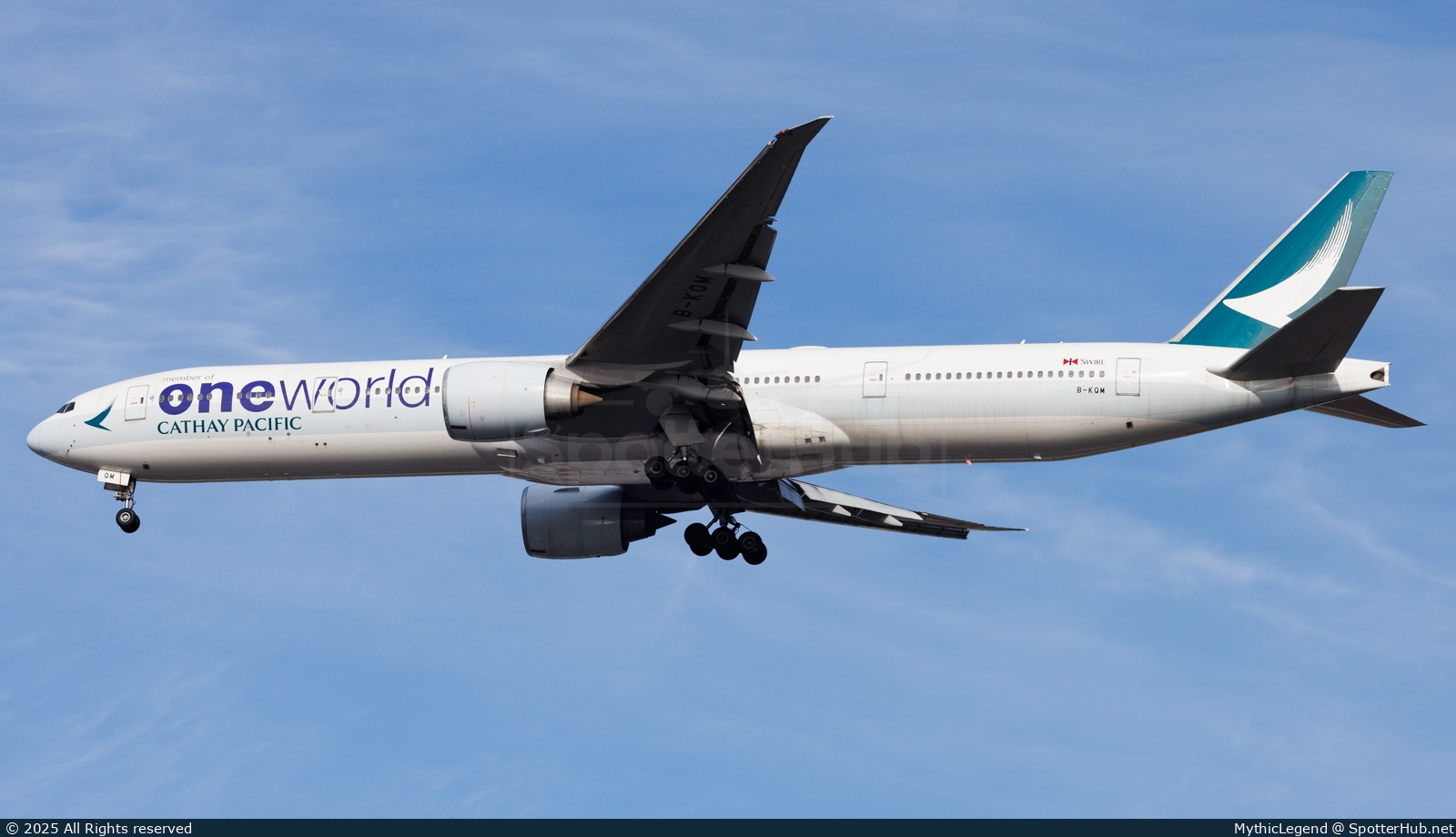 Photo of B-KQM - Boeing 777-367(ER) operated by Cathay Pacific Airways