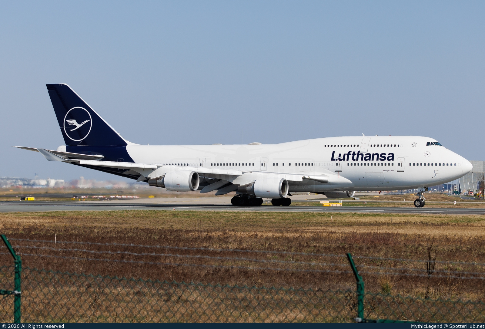 Photo of D-ABVU - Boeing 747-430 operated by Lufthansa
