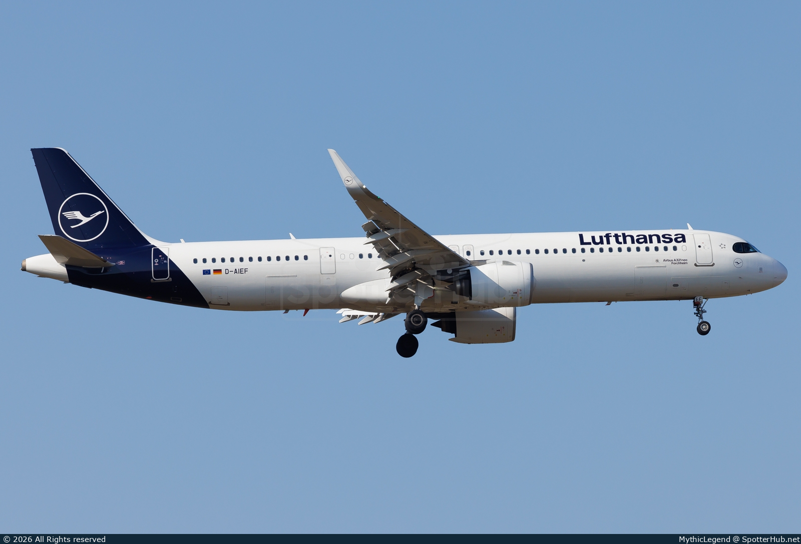 Photo of D-AIEF - Airbus A321-271NX operated by Lufthansa