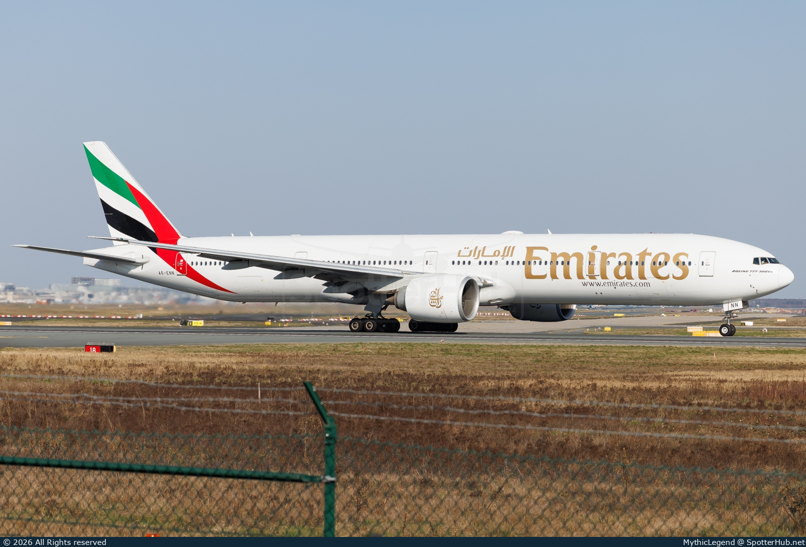 Photo of A6-ENN - Boeing 777-31H(ER) operated by Emirates