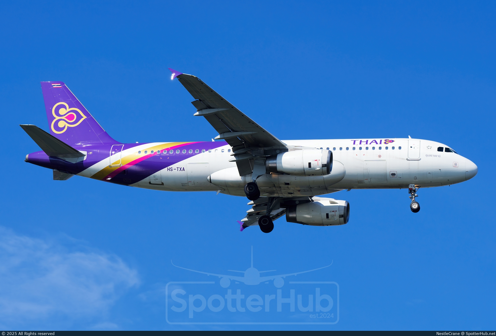 Photo of HS-TXA - Airbus A320-232 operated by Thai Airways International