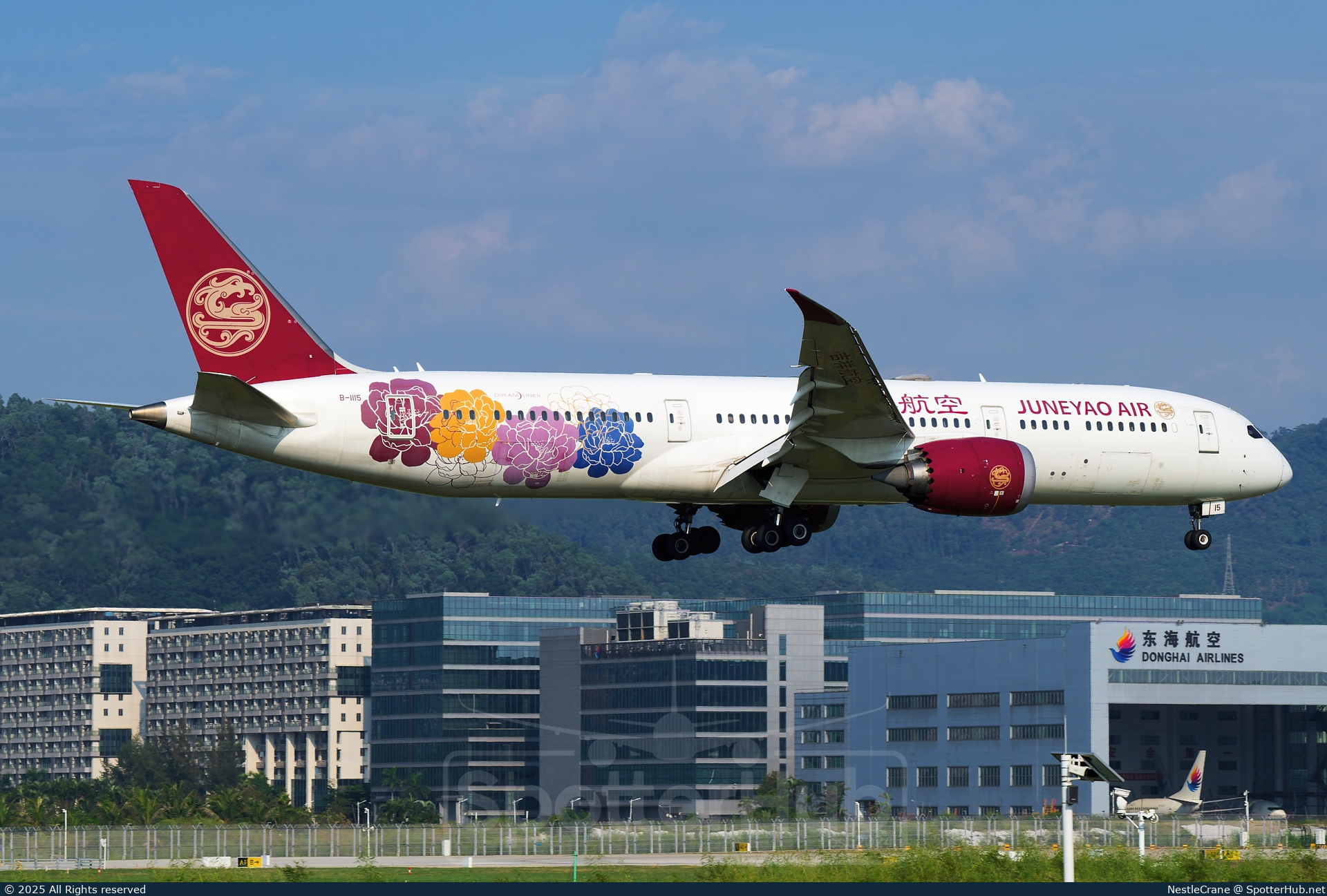 Photo of B-1115 - Boeing 787-9 Dreamliner operated by Juneyao Air