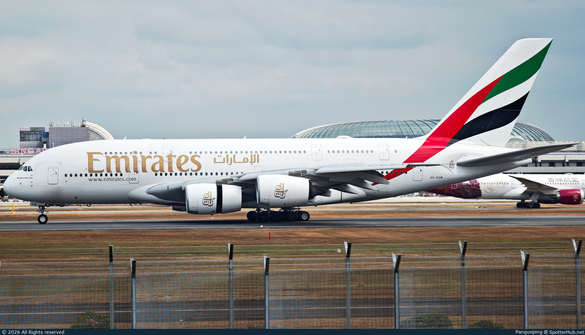 Photo of A6-EUM - Airbus A380-842 operated by Emirates