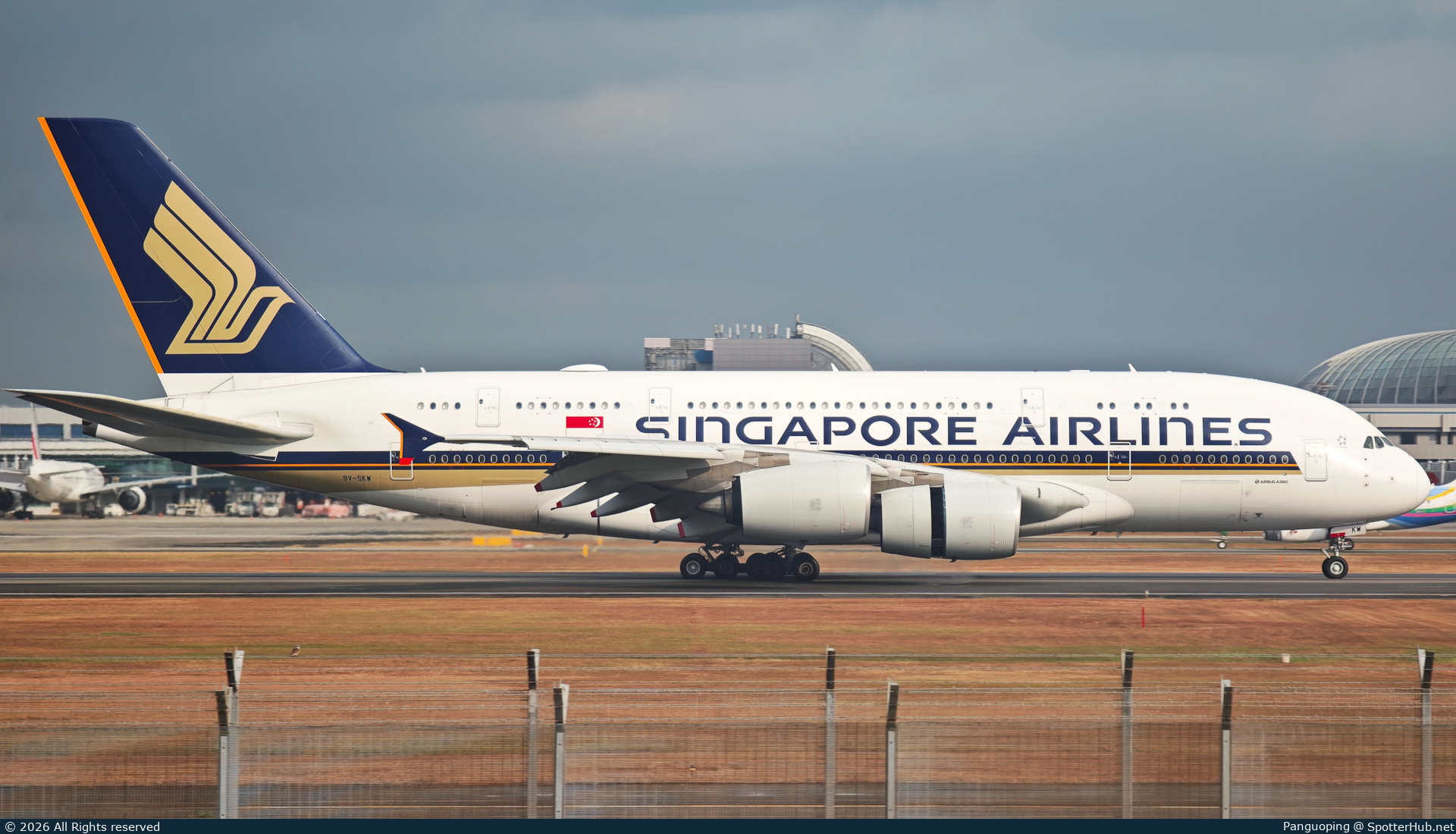 Photo of 9V-SKW - Airbus A380-841 operated by Singapore Airlines