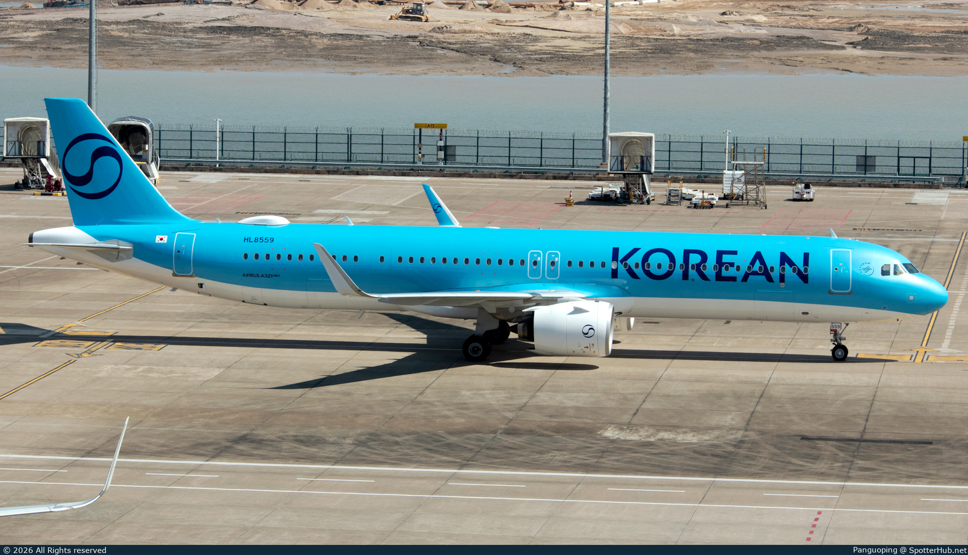 Photo of HL8559 - Airbus A321-272NX operated by Korean Air