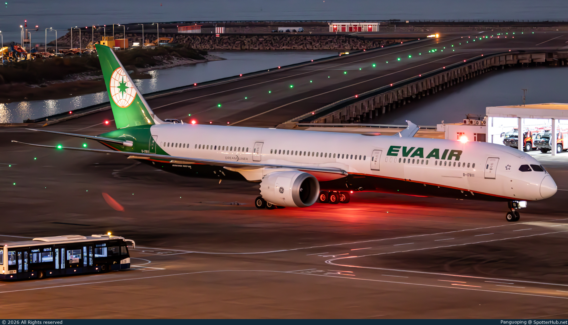 Photo of B-17811 - Boeing 787-10 Dreamliner operated by EVA Air