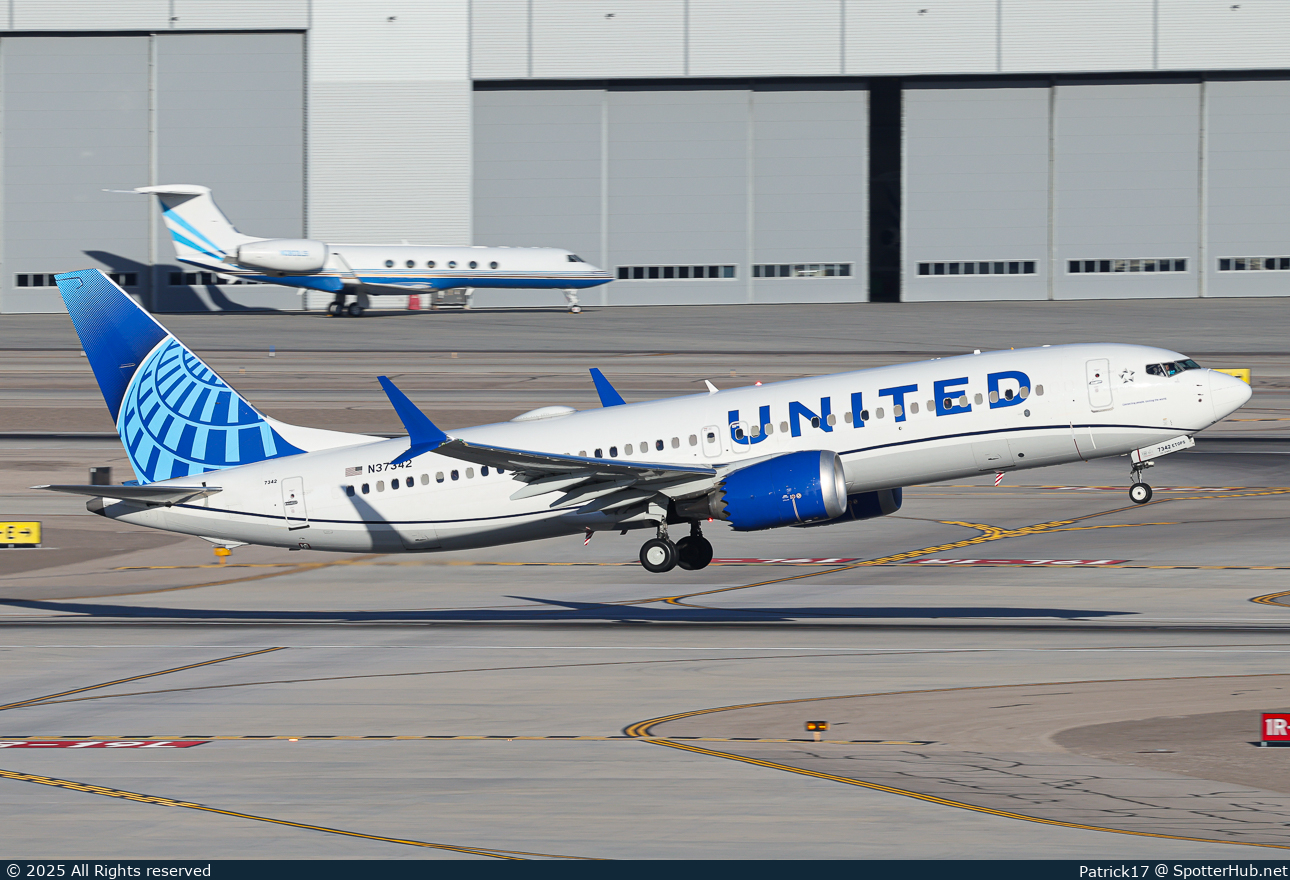 Photo of N37342 - Boeing 737 MAX 8 operated by United Airlines