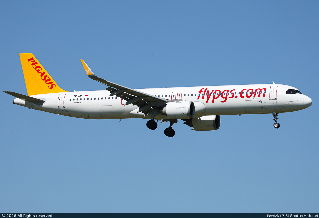 Photo of TC-RDI - Airbus A321-251NX operated by Pegasus Airlines